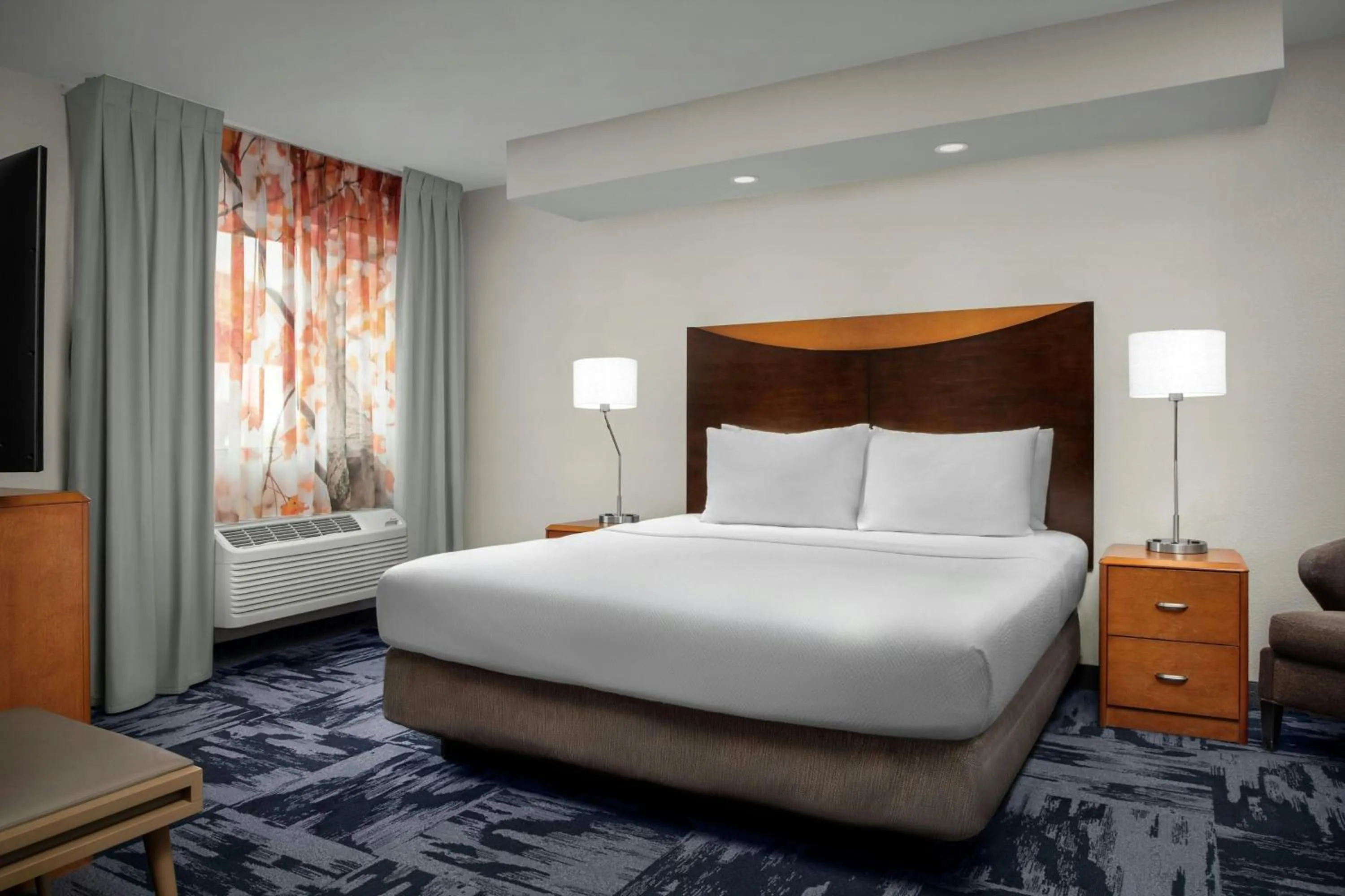Bedroom, Bed in Fairfield Inn & Suites by Marriott Albuquerque Airport