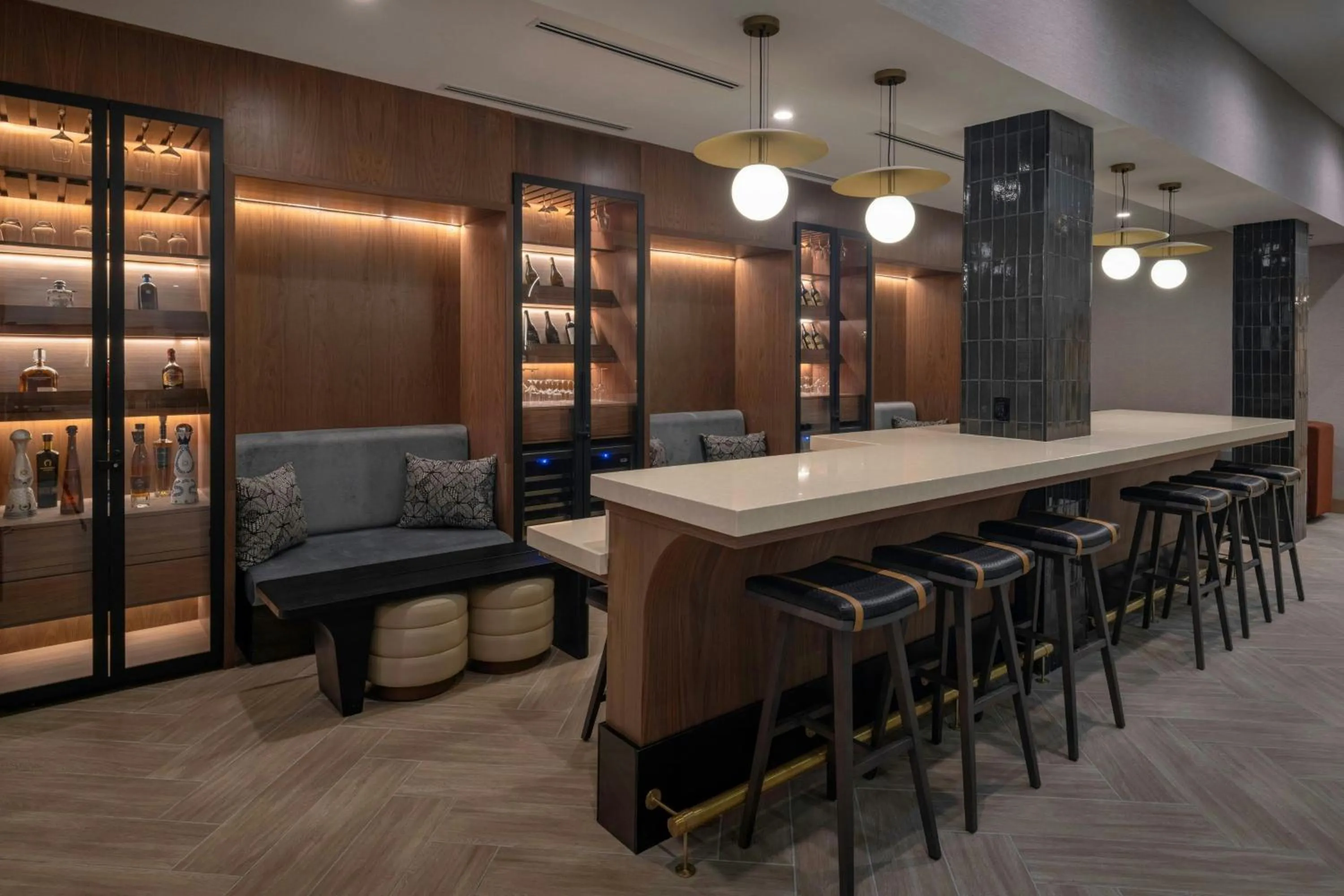 Lounge or bar in Albuquerque Marriott Pyramid North