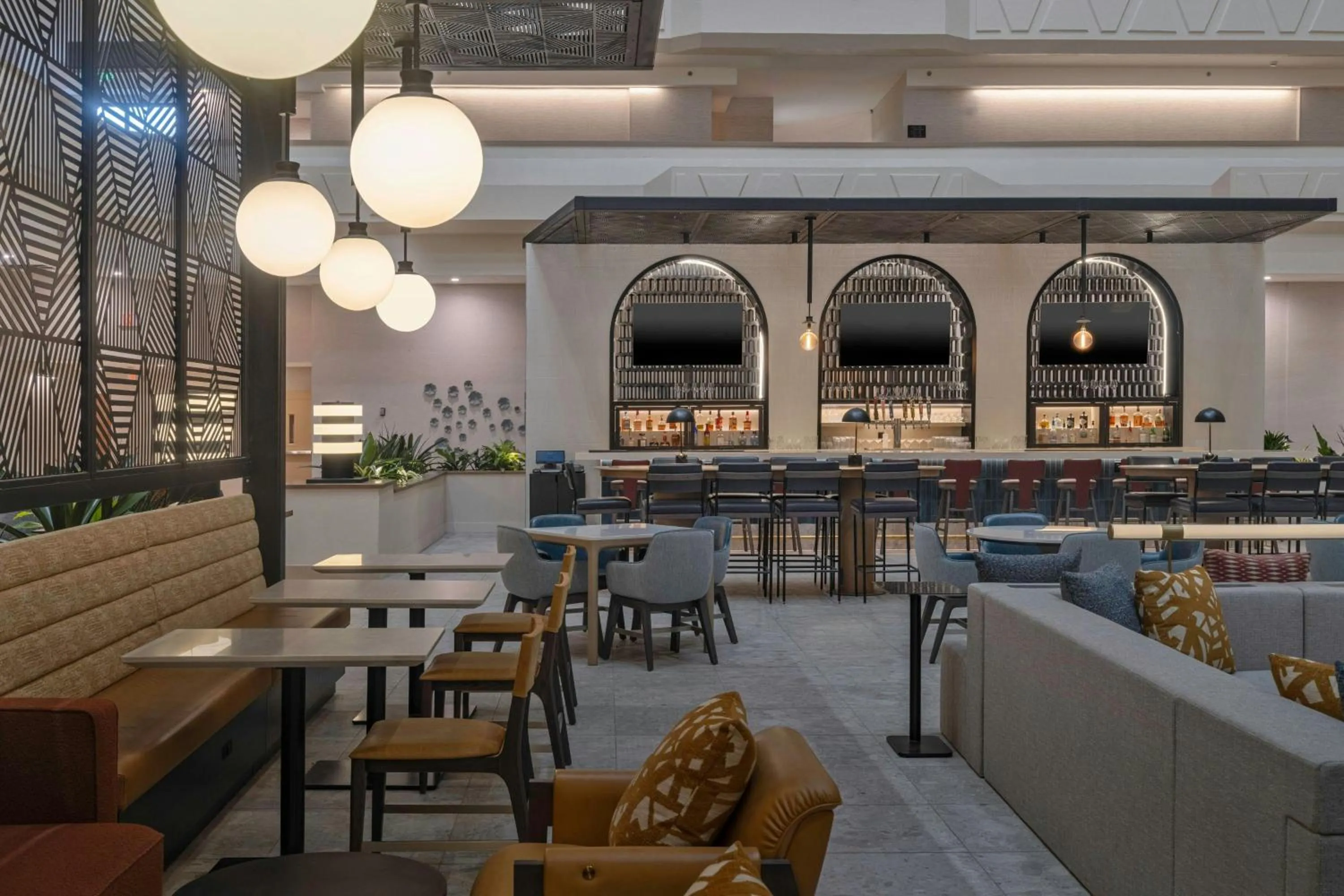 Restaurant/places to eat in Albuquerque Marriott Pyramid North