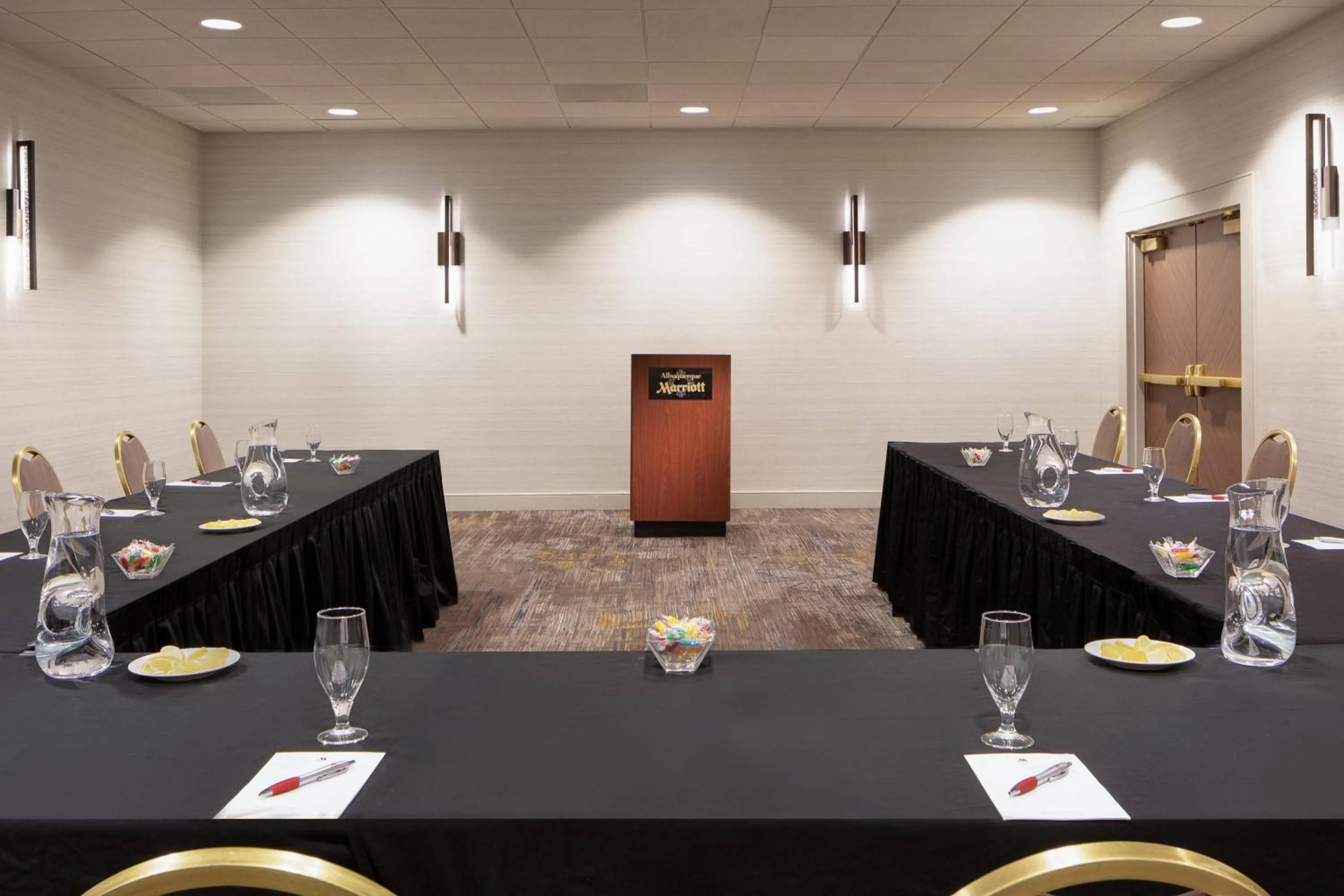 Meeting/conference room in Marriott Albuquerque