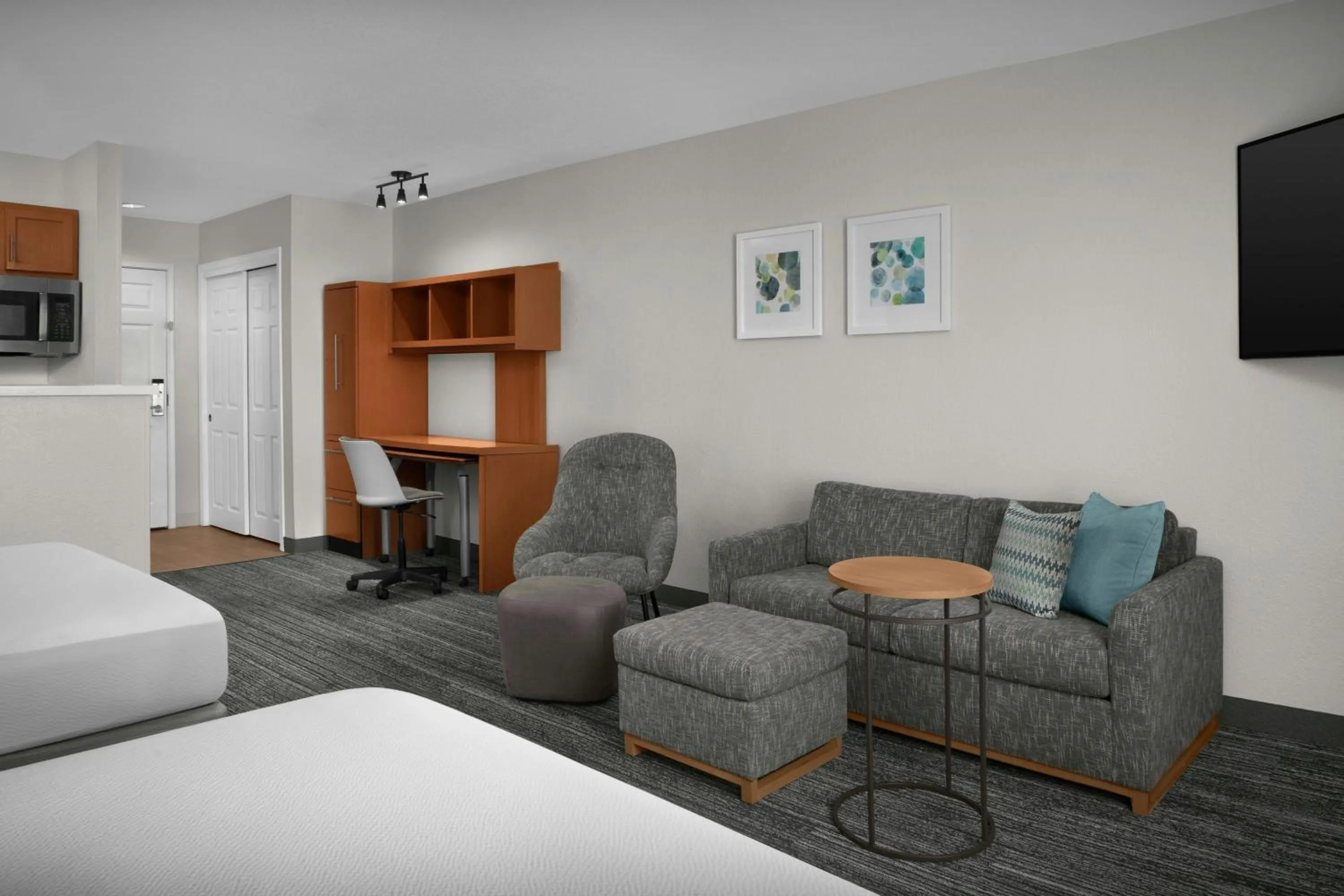 Photo of the whole room, Bed in TownePlace Suites by Marriott Albuquerque Airport