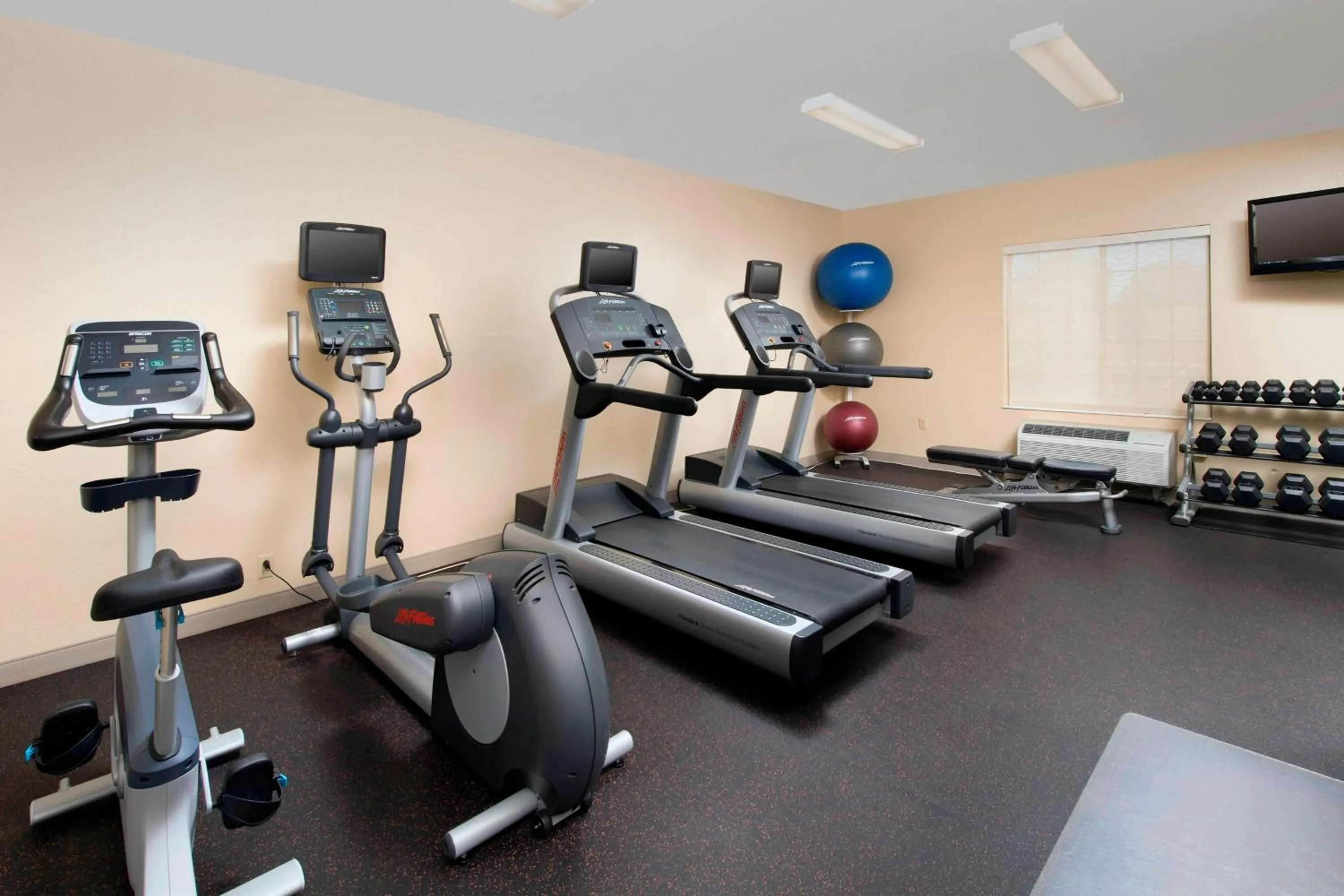 Fitness centre/facilities in TownePlace Suites by Marriott Albuquerque Airport
