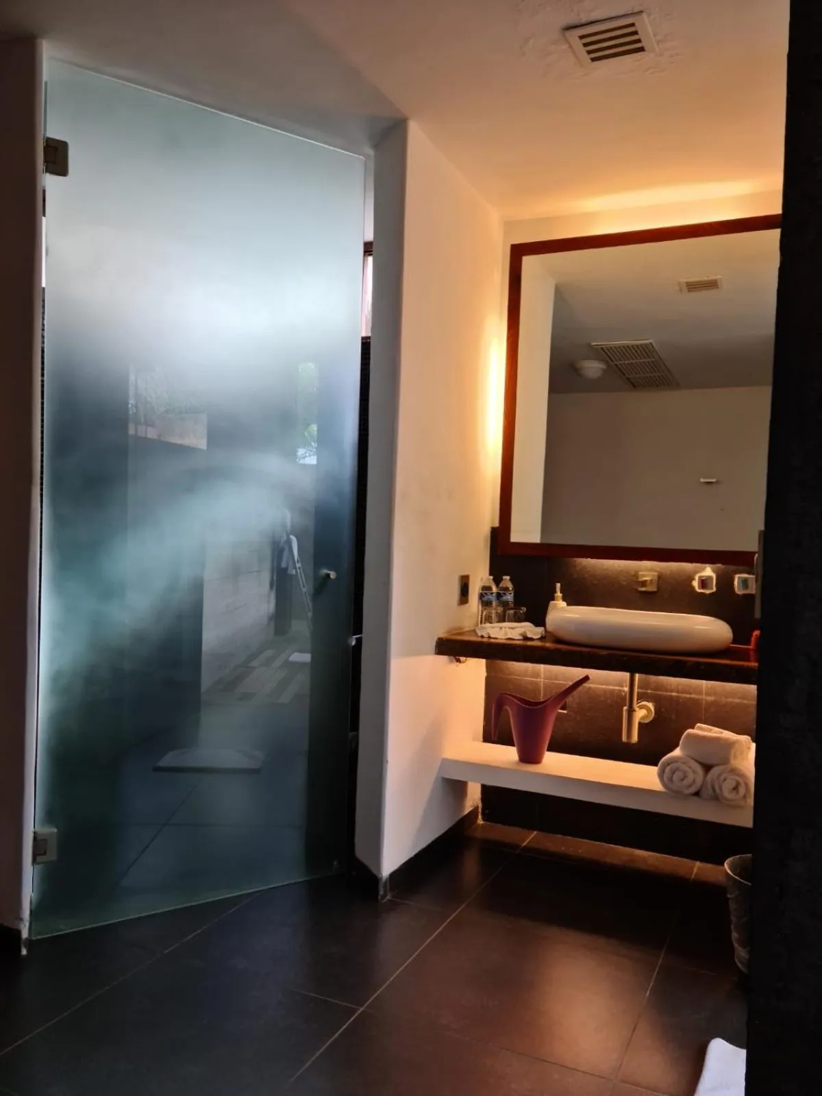 Toilet, Bed in Isla Tajín