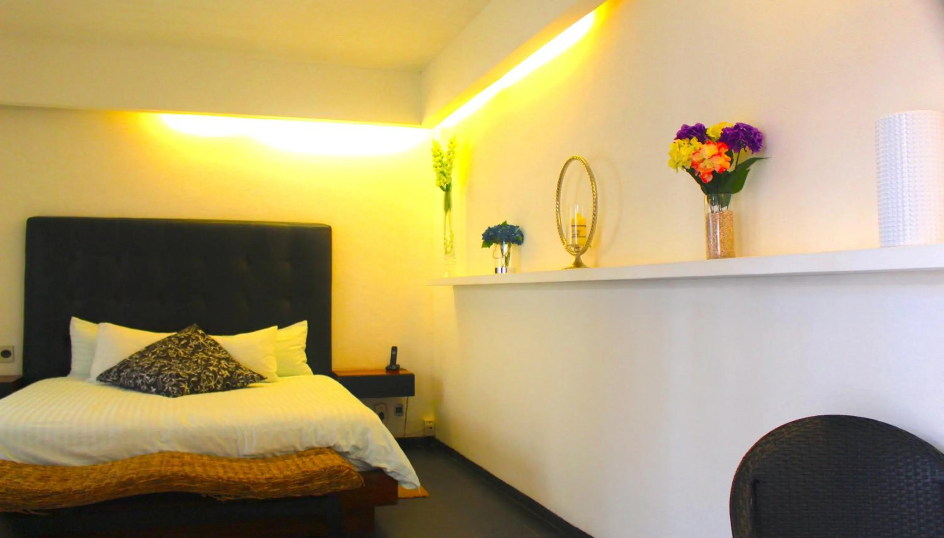 Photo of the whole room, Bed in Isla Tajín