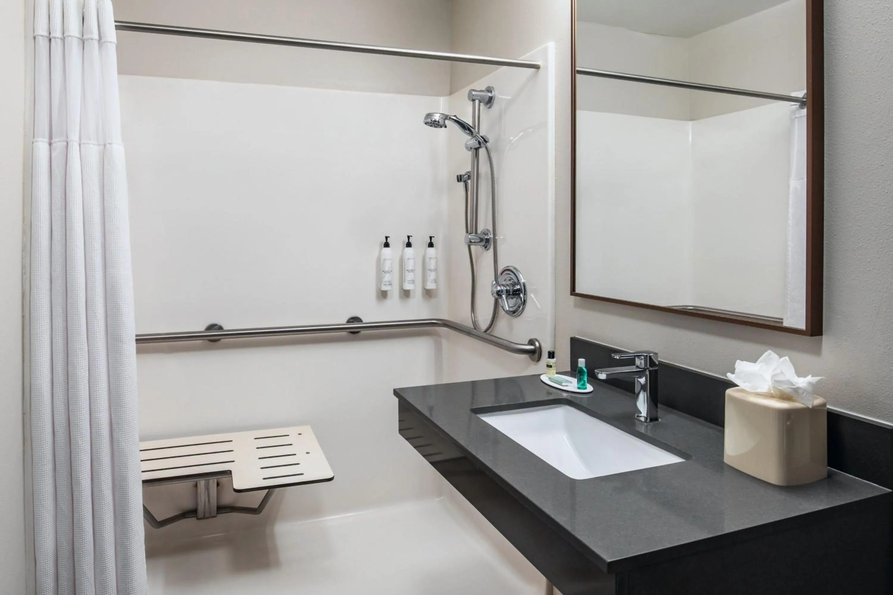 Bathroom in Fairfield Inn & Suites by Marriott Saratoga Malta