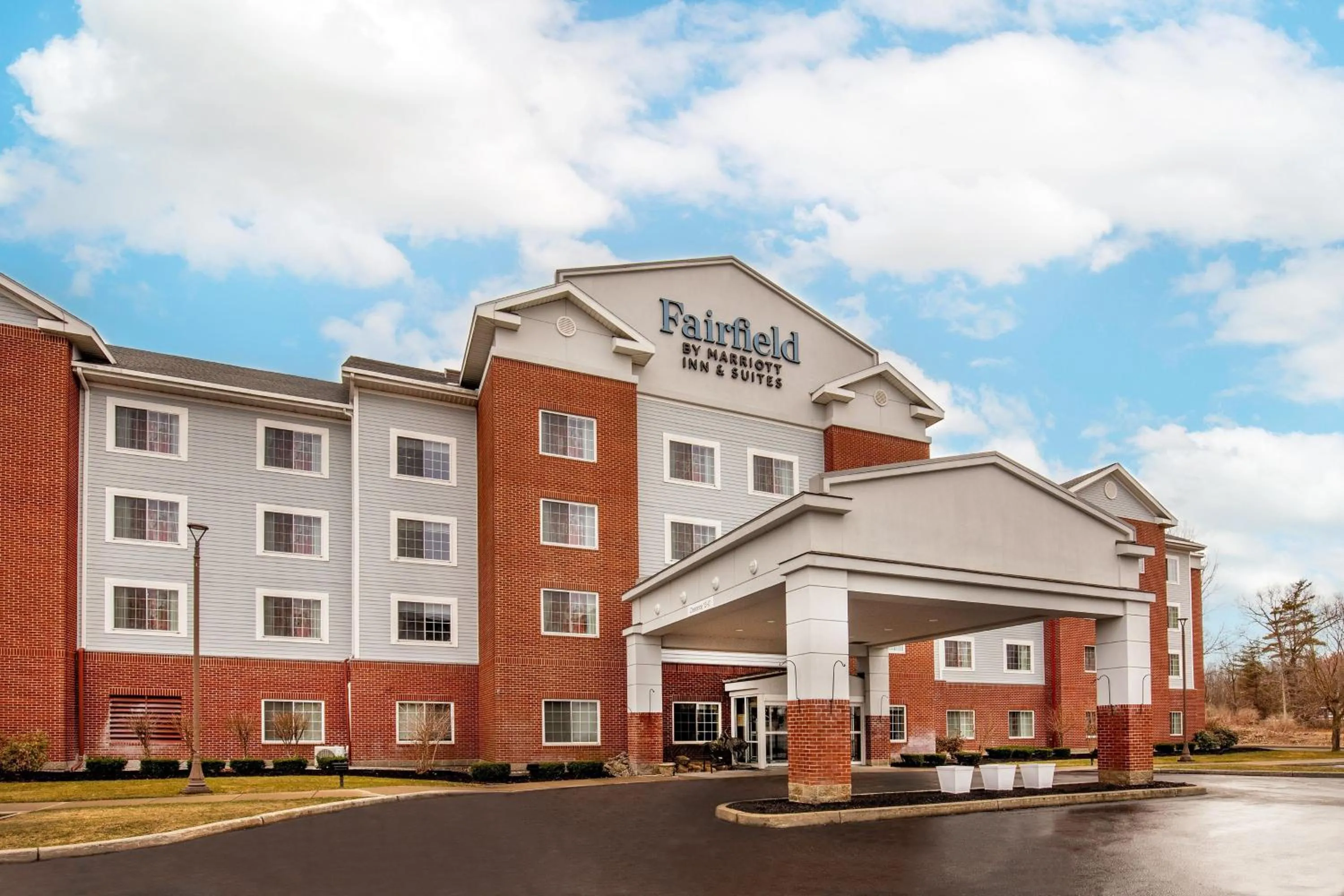 Property building in Fairfield Inn & Suites by Marriott Saratoga Malta