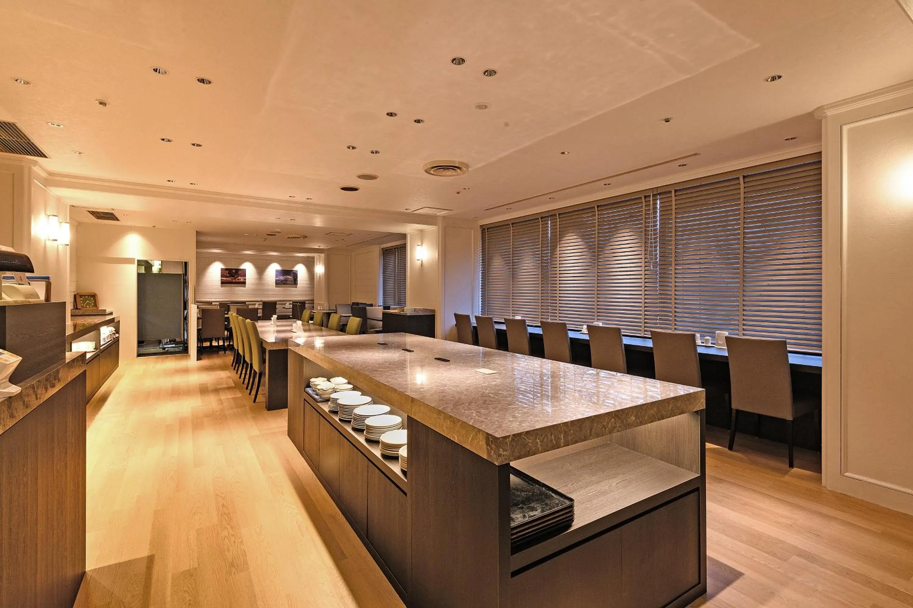 Restaurant/places to eat in Hotel Sunroute Sapporo