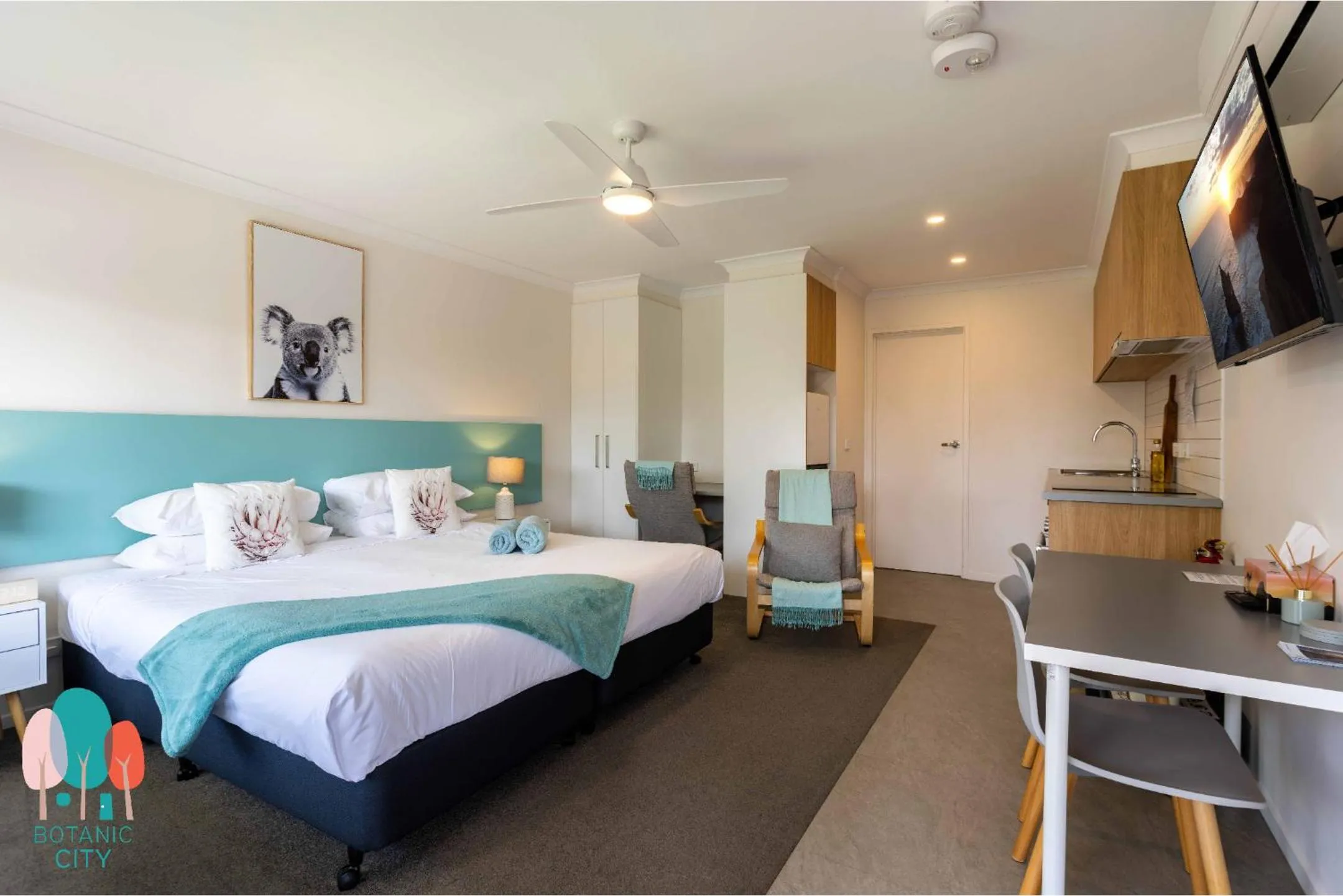 Bed in Botanic City Apartments