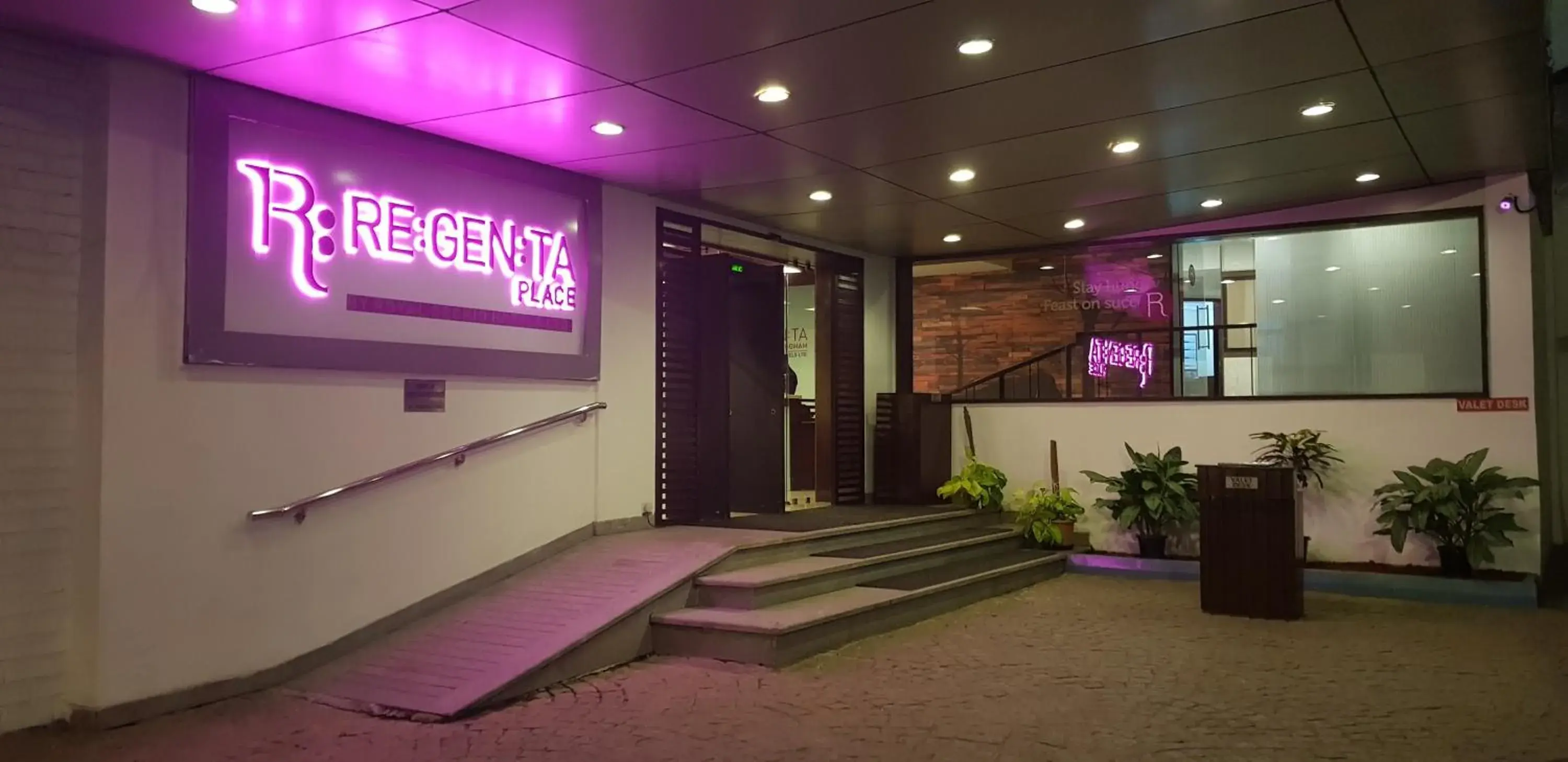 Facade/entrance in Regenta Place Bangalore, Cunningham Road Facade/entrance in Regenta Place Bangalore, Cunningham Road