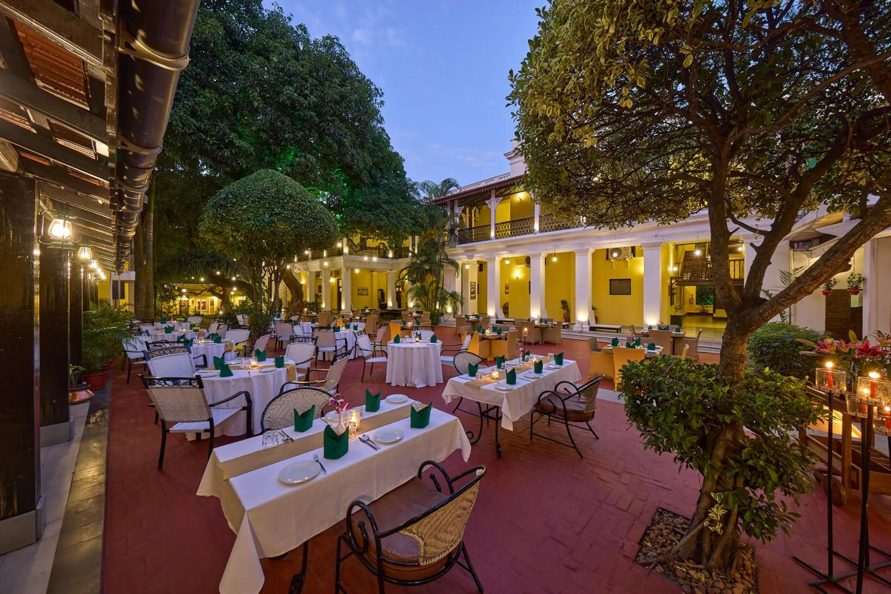 Restaurant/places to eat in Royal Orchid Metropole Mysore