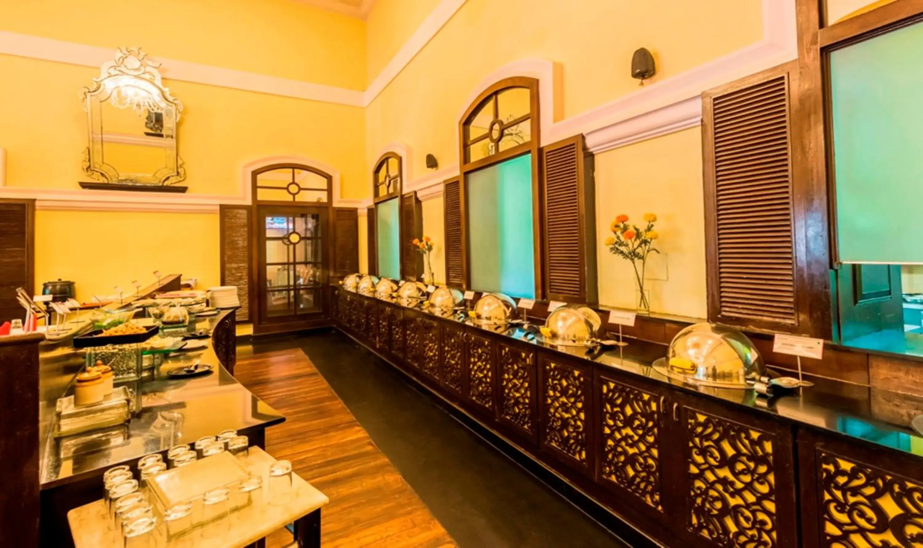 Restaurant/places to eat in Royal Orchid Metropole Mysore Restaurant/places to eat in Royal Orchid Metropole Mysore
