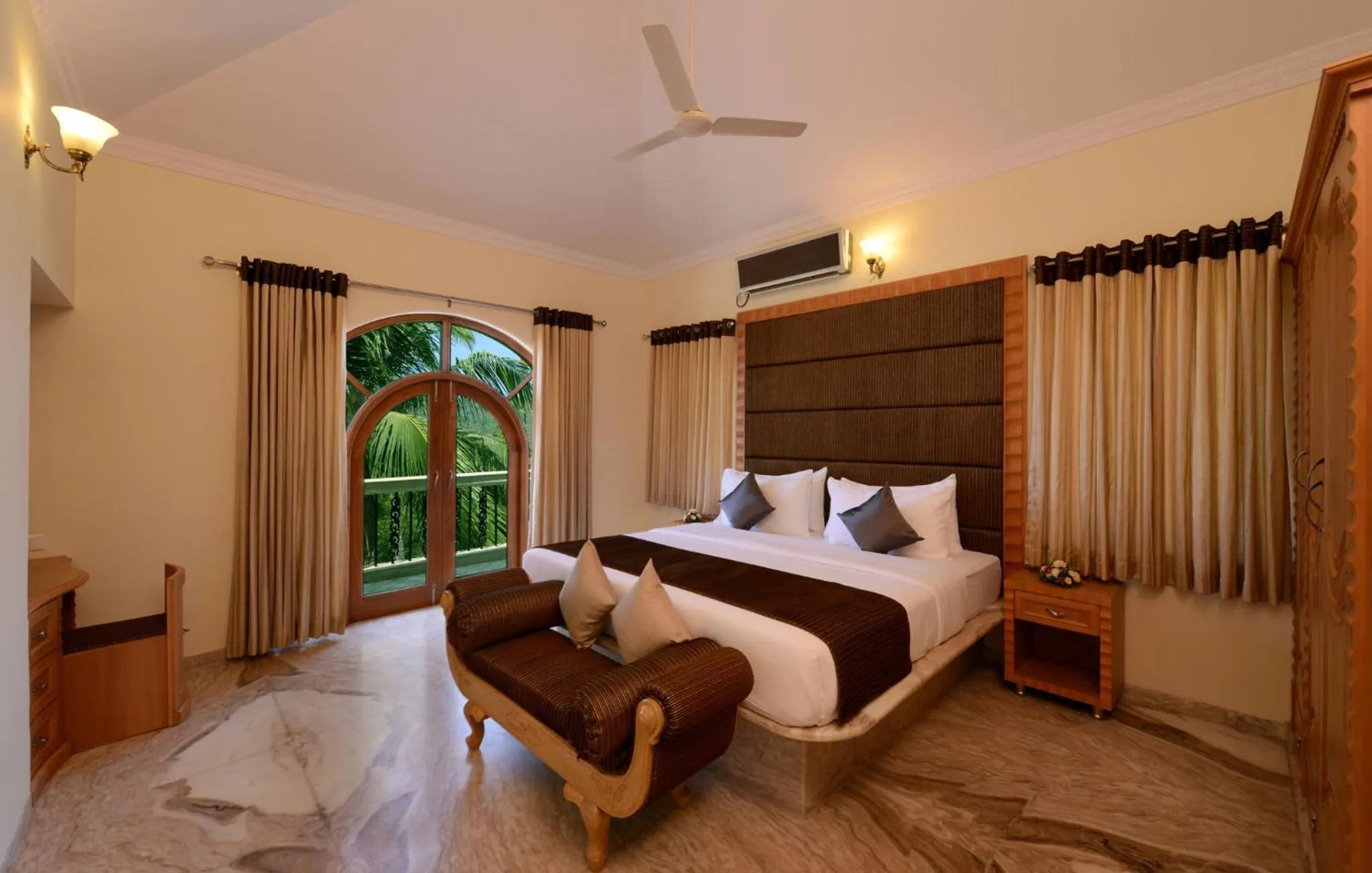 Photo of the whole room, Bed in Resort Rio