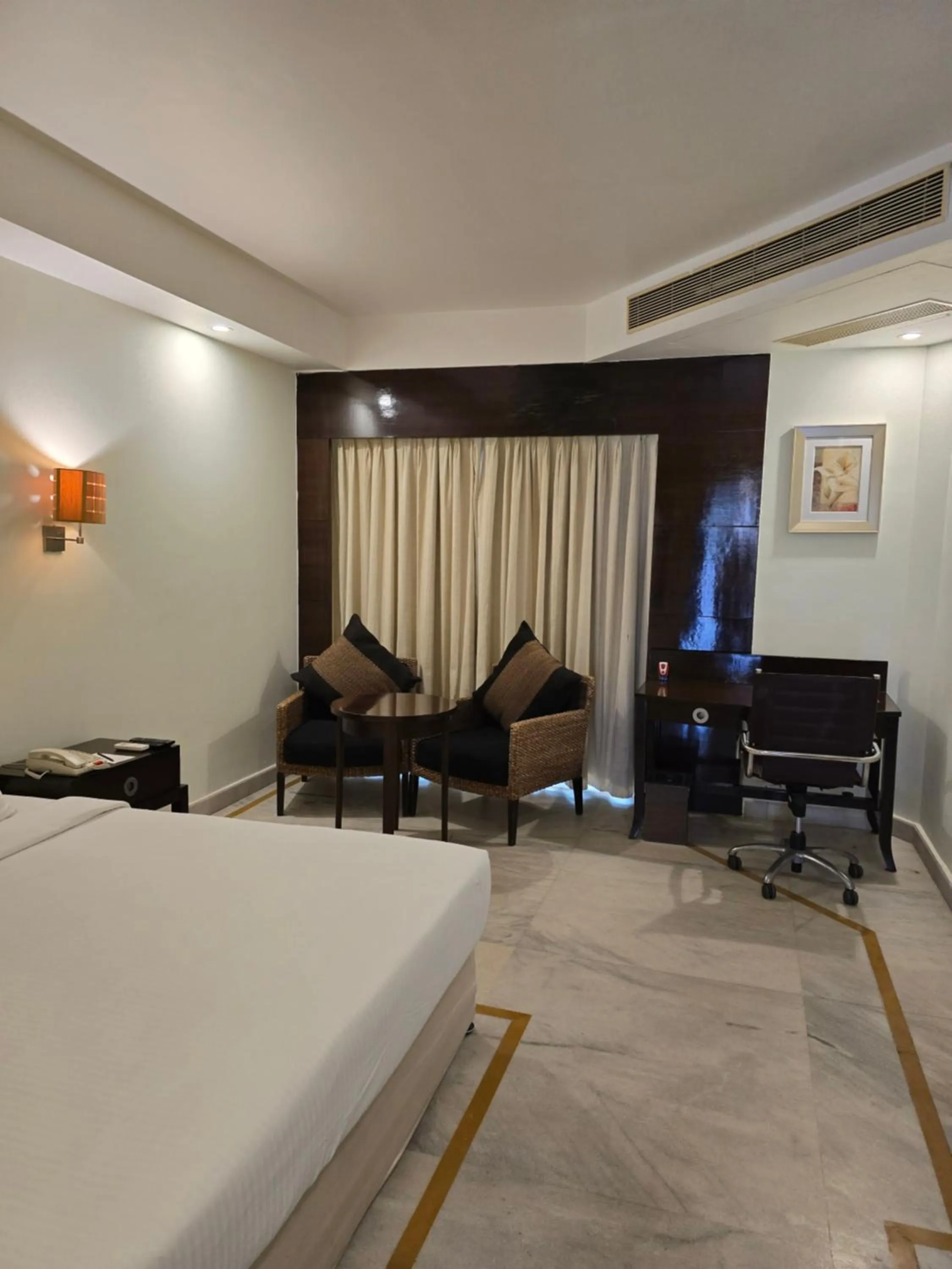 Seating area in Royal Orchid Central Kireeti-HAMPI Hospet