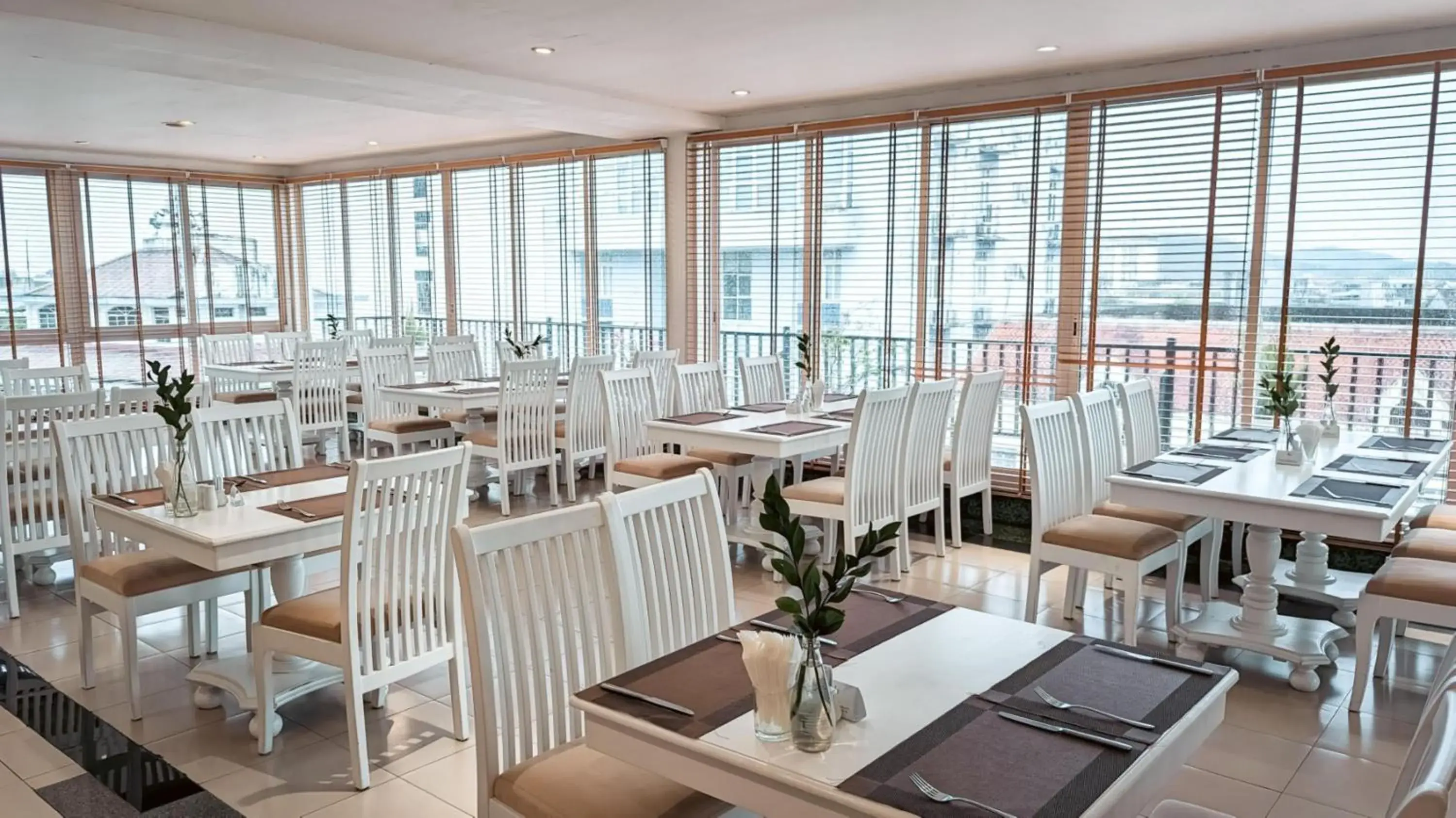 Restaurant/places to eat in Alba Hotel Restaurant/places to eat in Alba Hotel