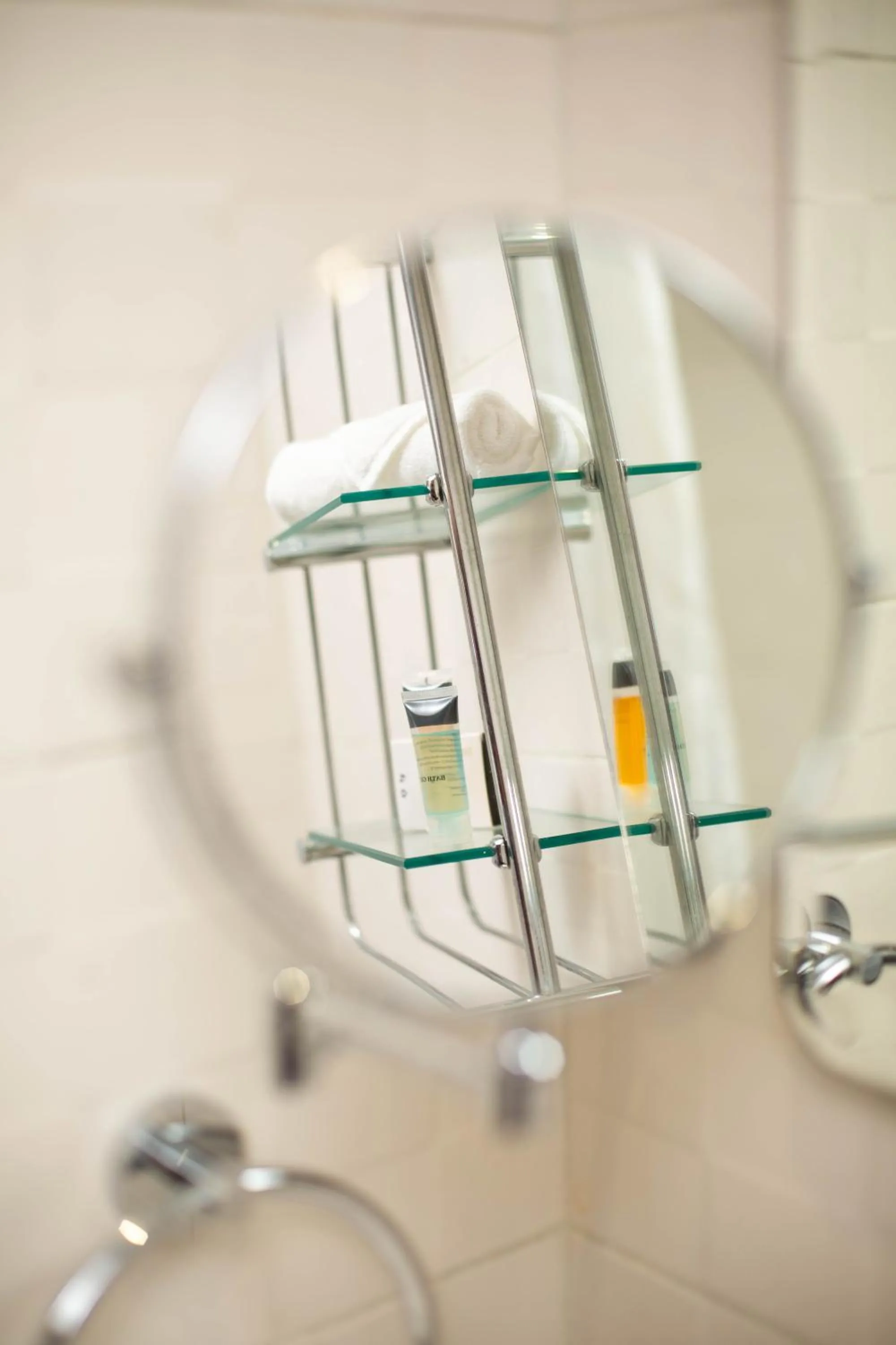 Shower in Cosmopolitan Hotel