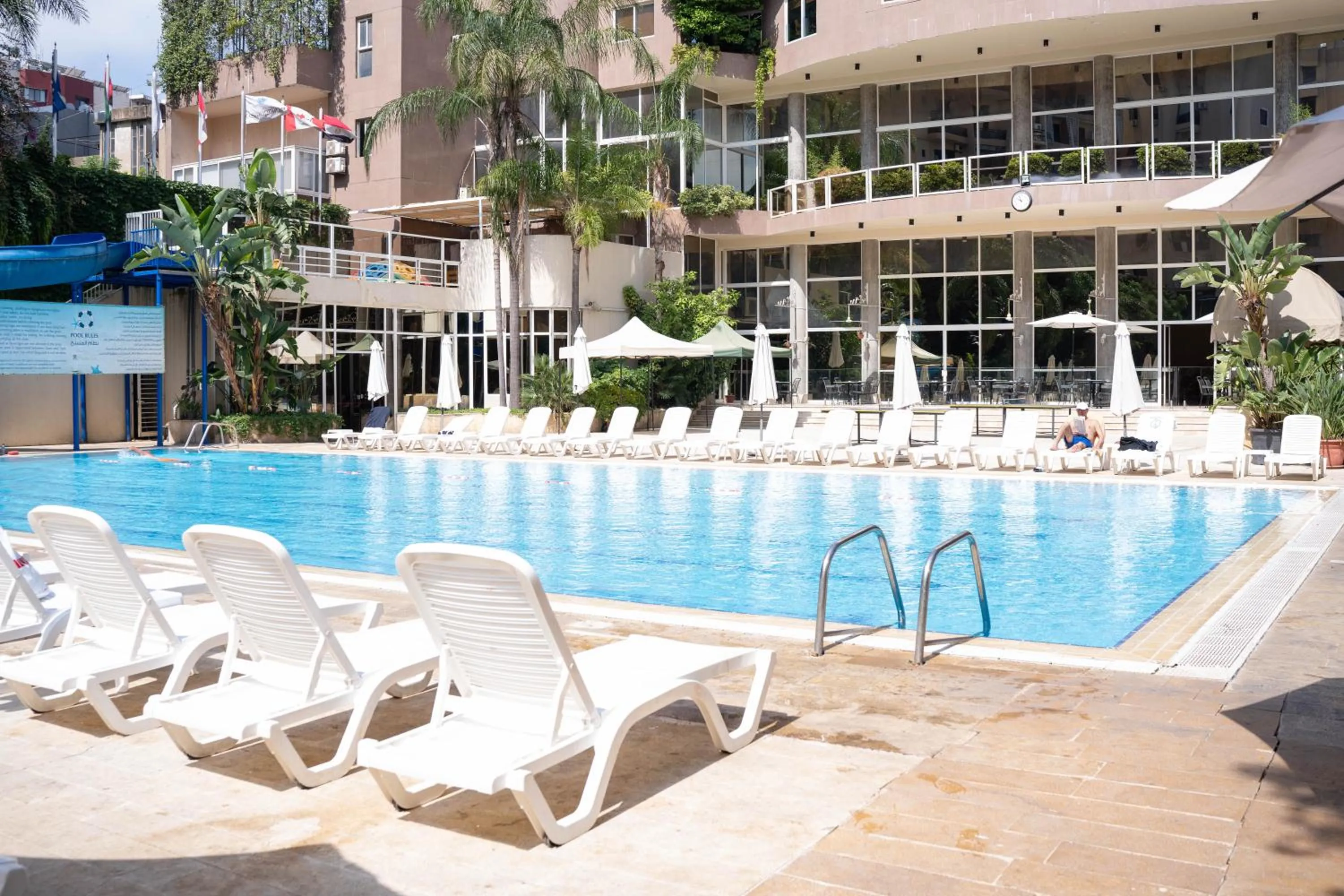 Garden in Cosmopolitan Hotel