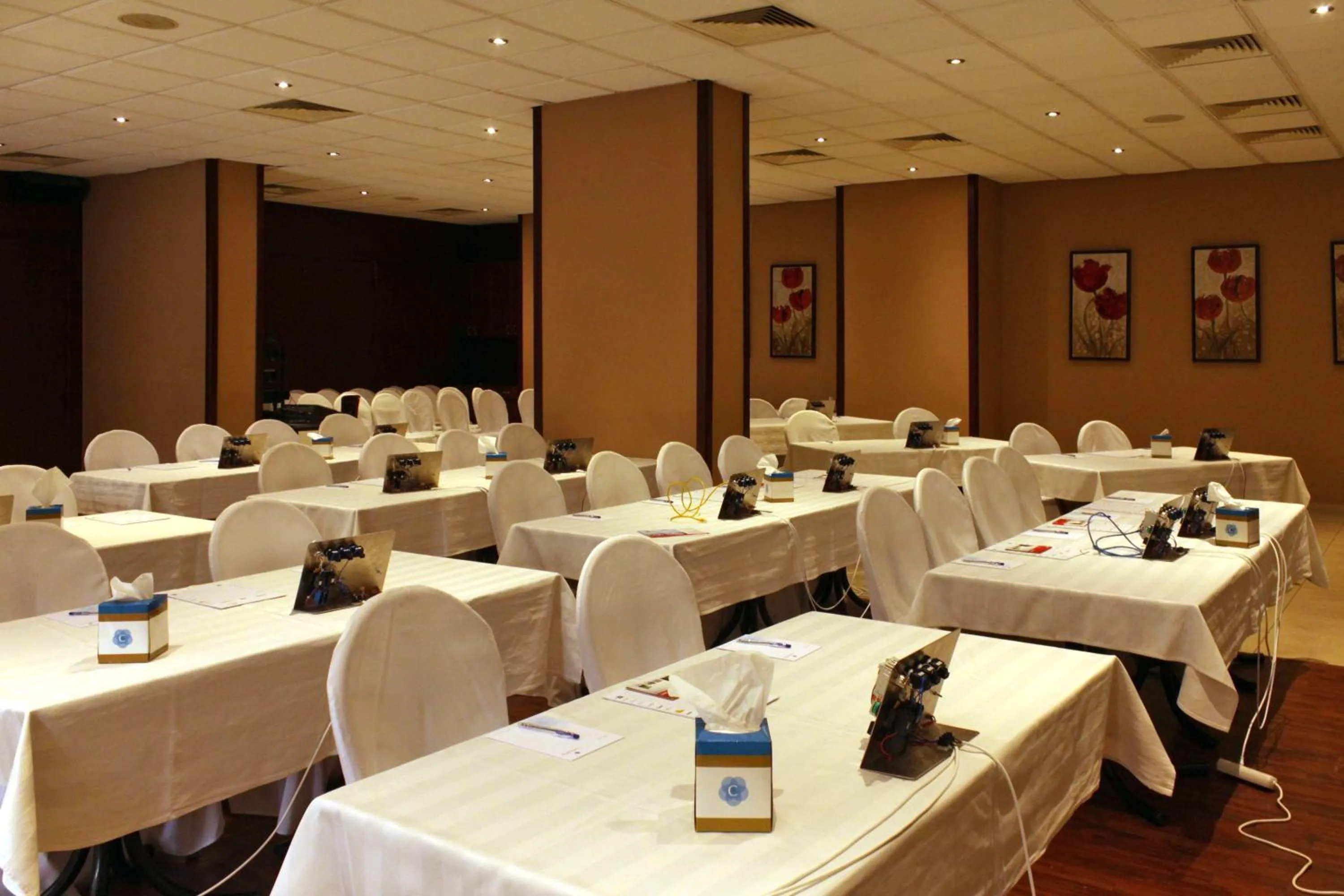 Business facilities in Cosmopolitan Hotel