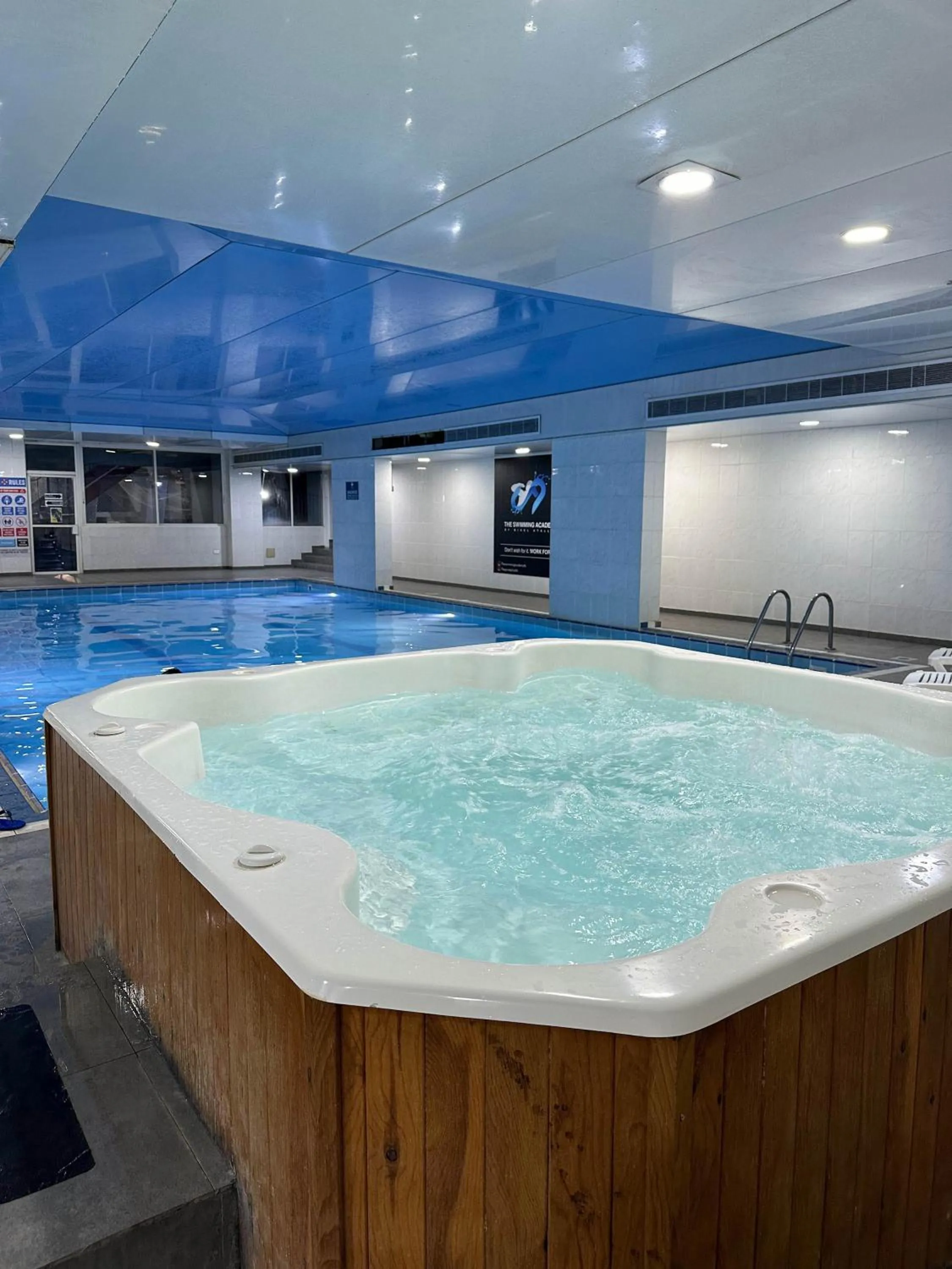 Hot Tub in Cosmopolitan Hotel