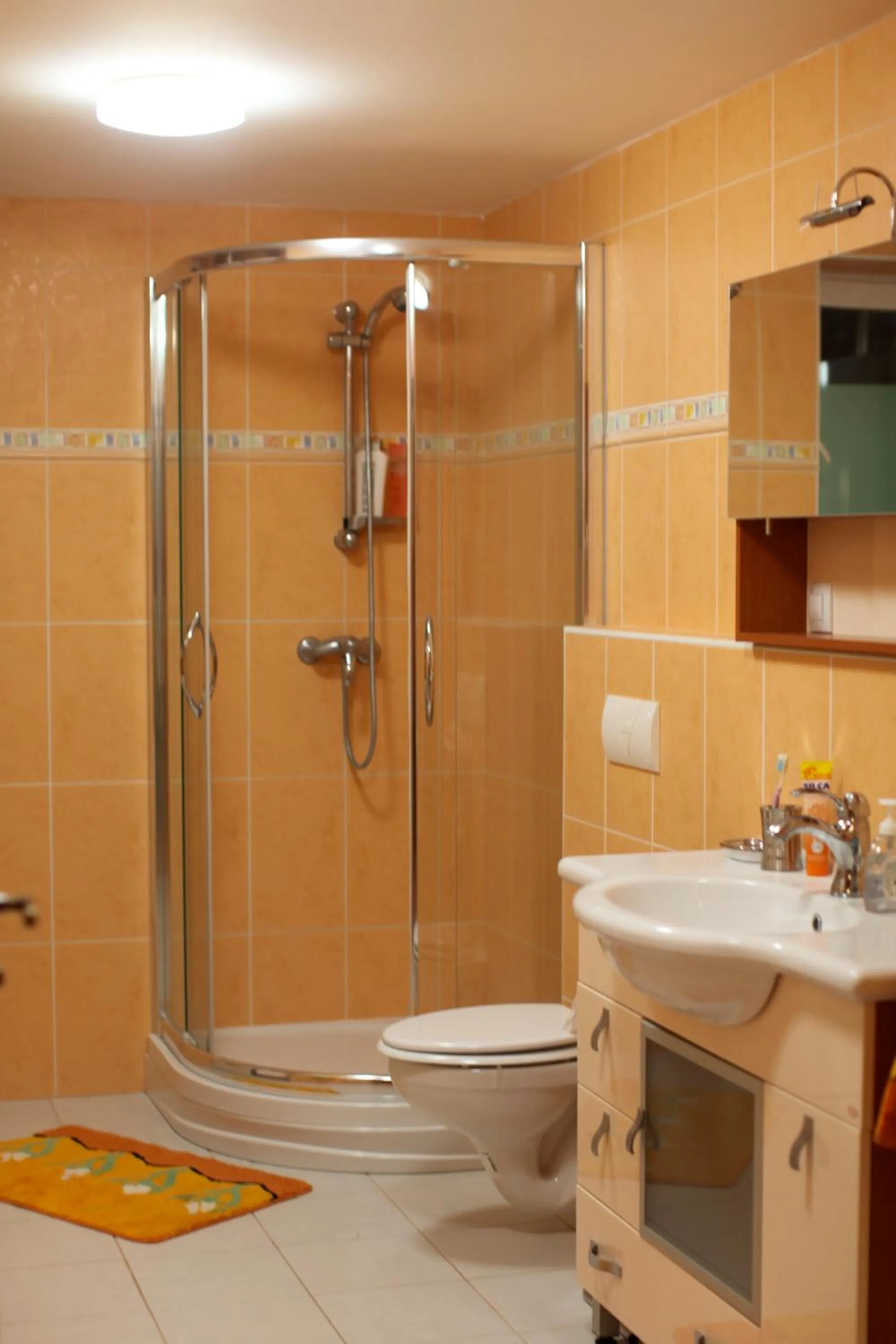 Bathroom in Villa Paris