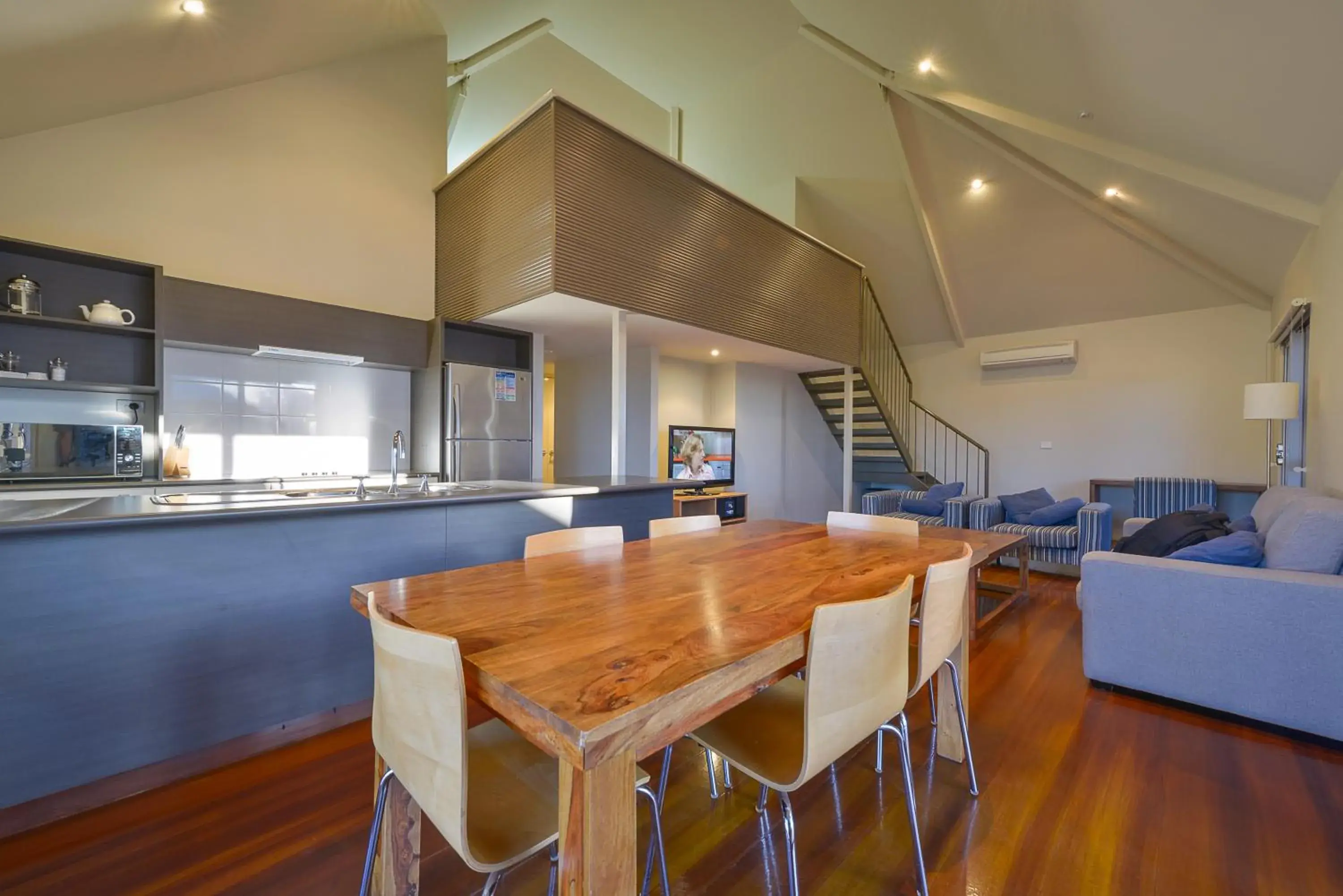 Living room in Exmouth Escape Resort Living room in Exmouth Escape Resort