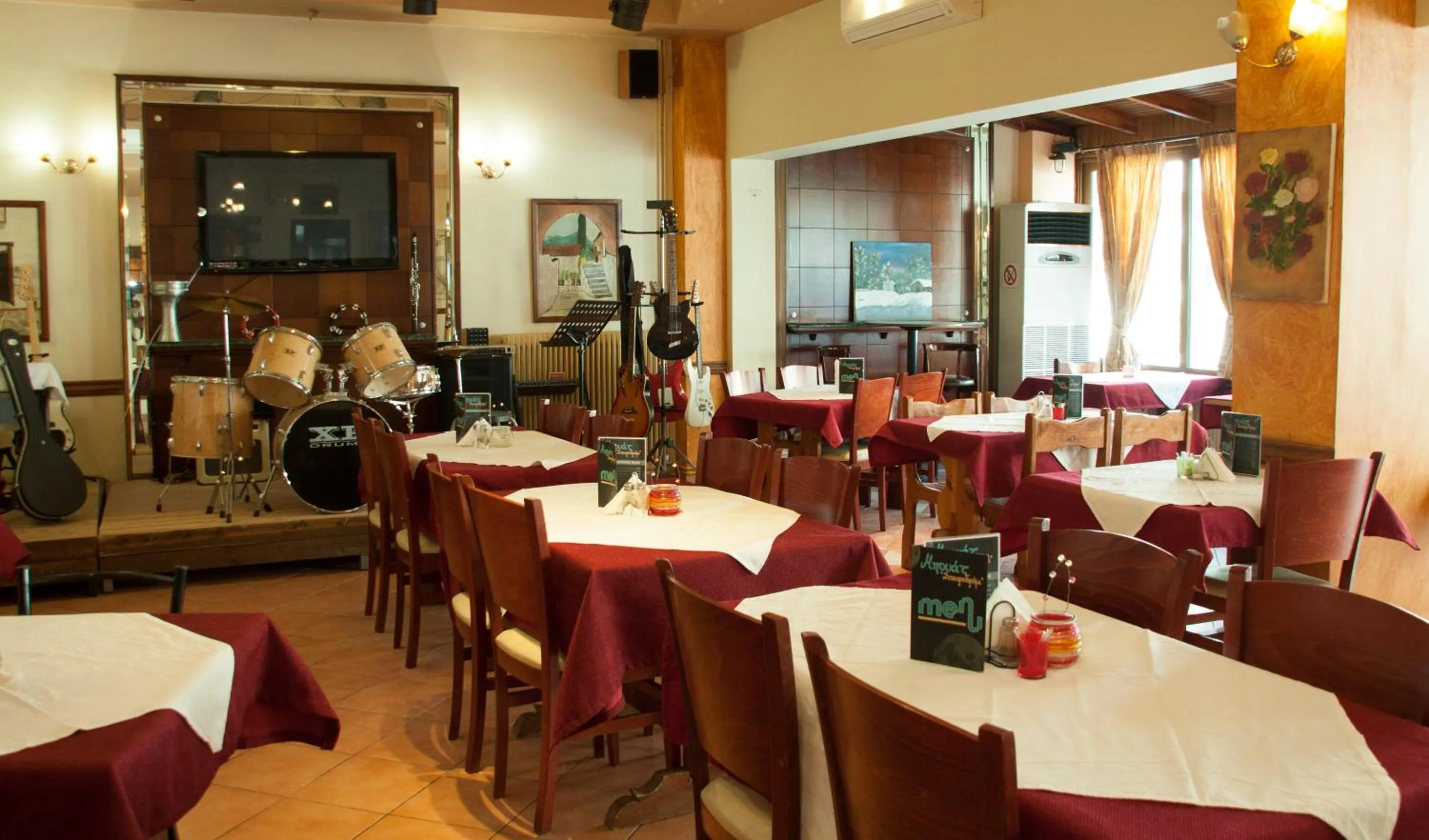 Restaurant/places to eat in Stavrodromi Hotel