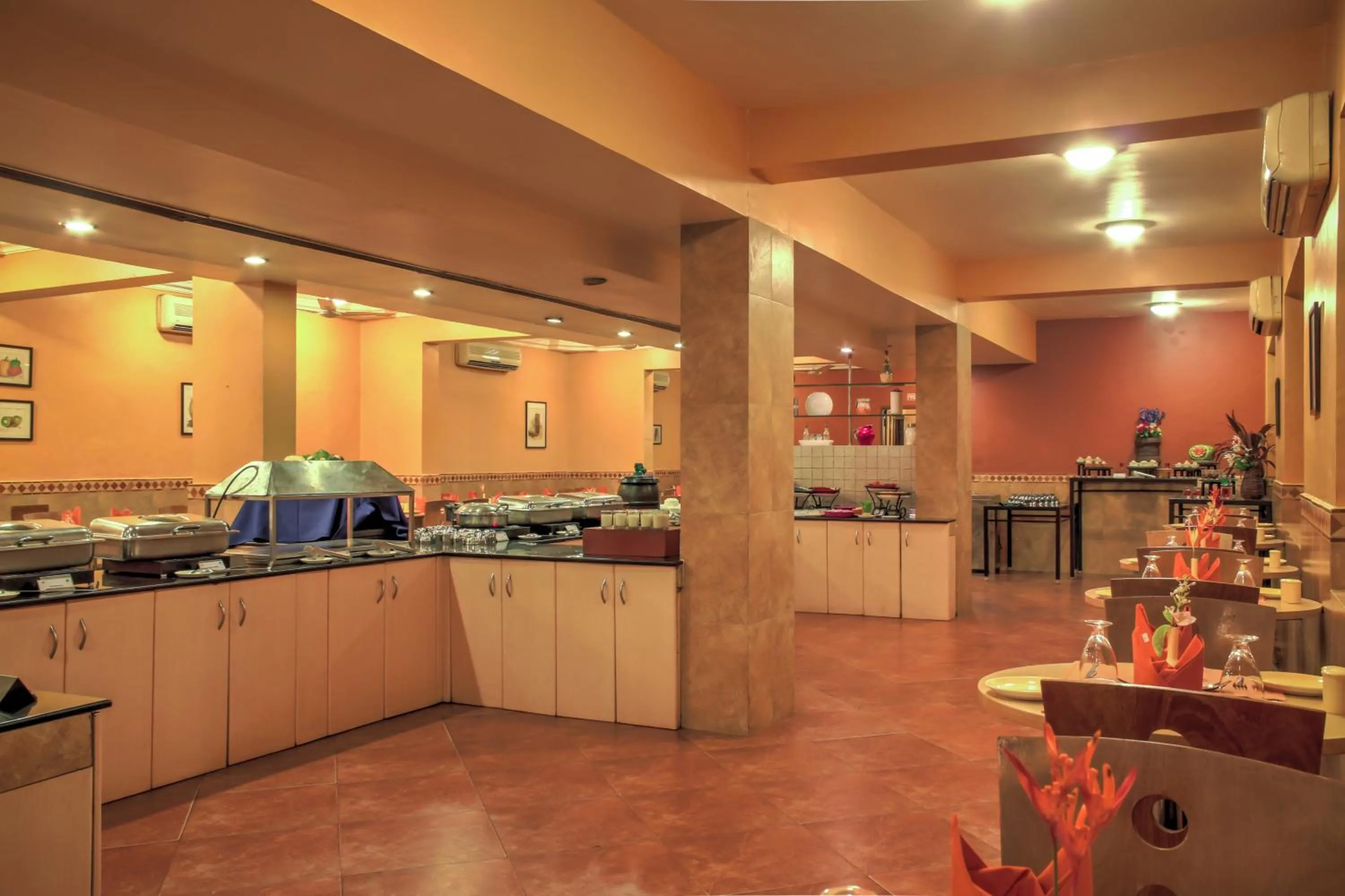 Nightclub / DJ in Pride Sun Village Resort & Spa