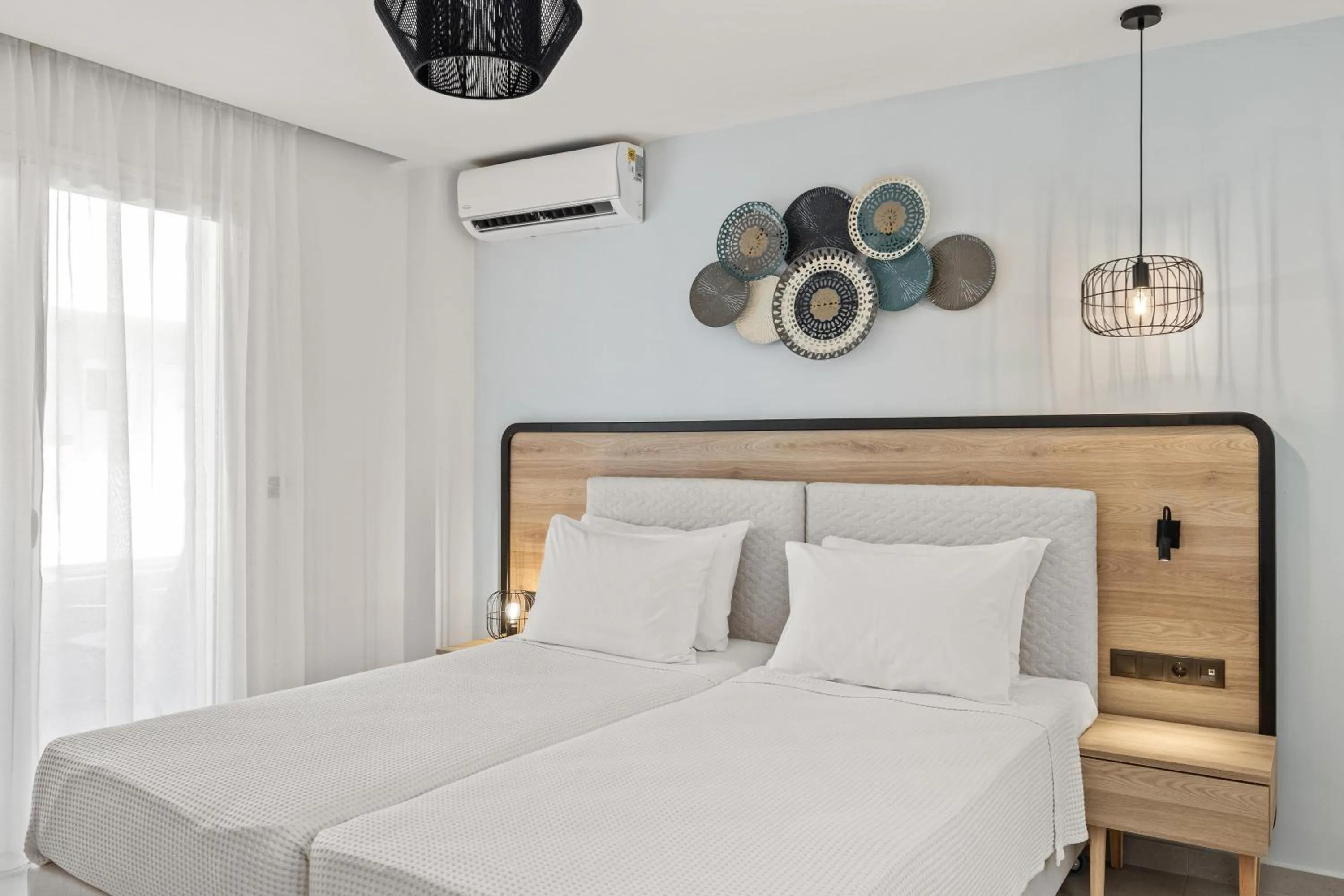 Photo of the whole room, Bed in White Olive Marine Aquapark