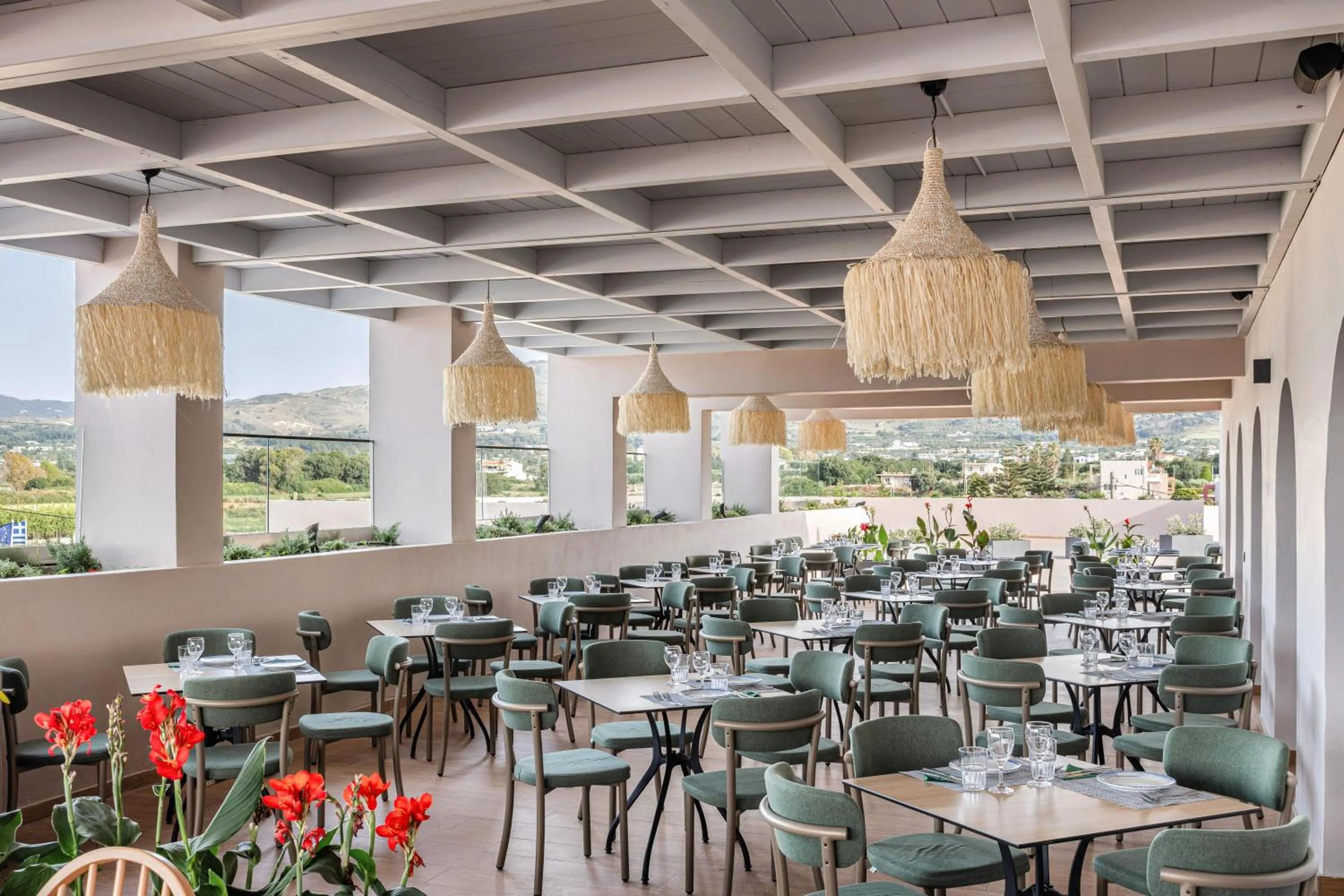 Restaurant/places to eat in White Olive Marine Aquapark