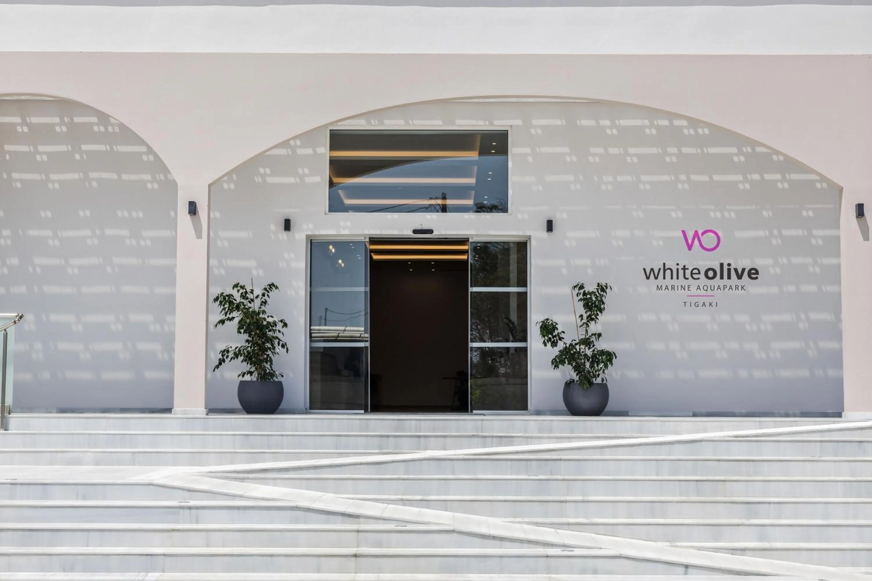 Property building in White Olive Marine Aquapark