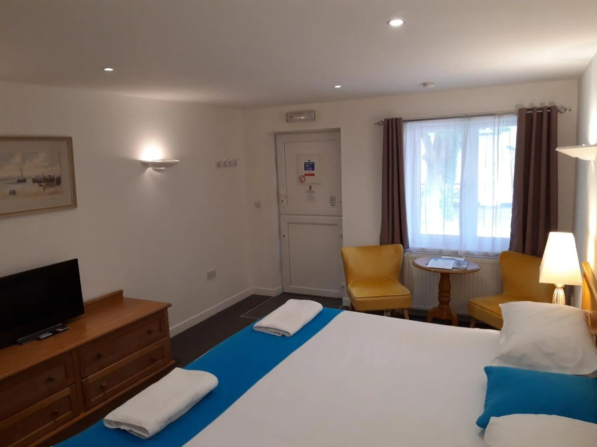 Bedroom, Bed in The Flying Fish Stables