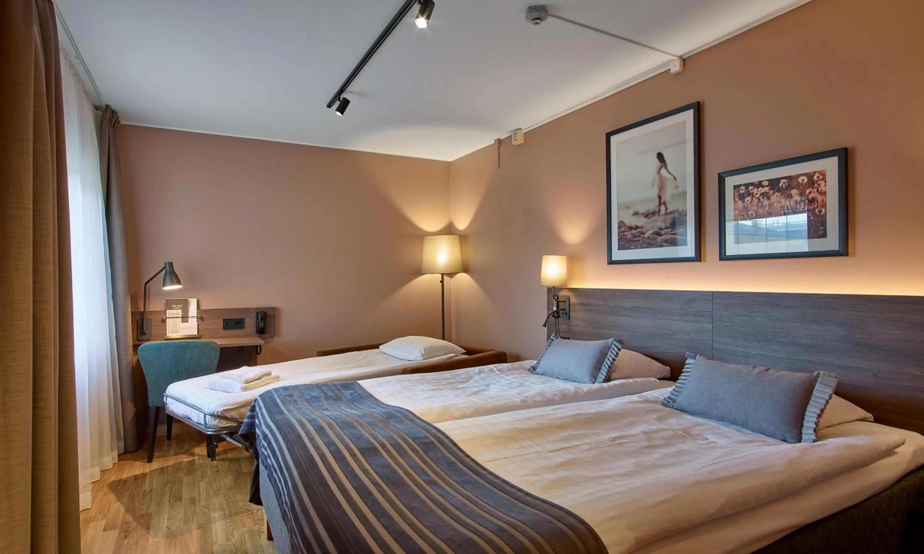 Bedroom, Bed in Scandic CH