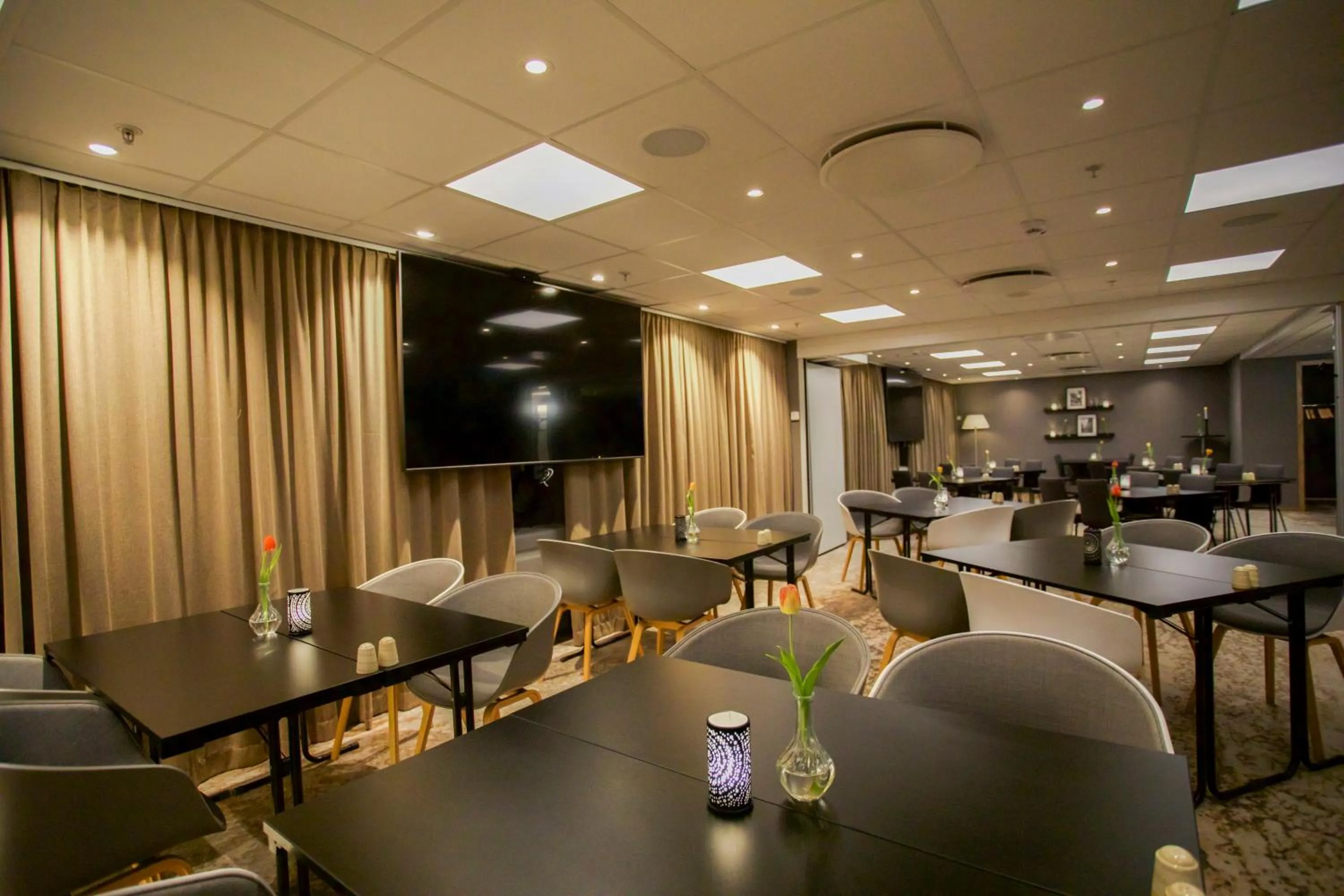 Restaurant/places to eat in Scandic Karlstad City