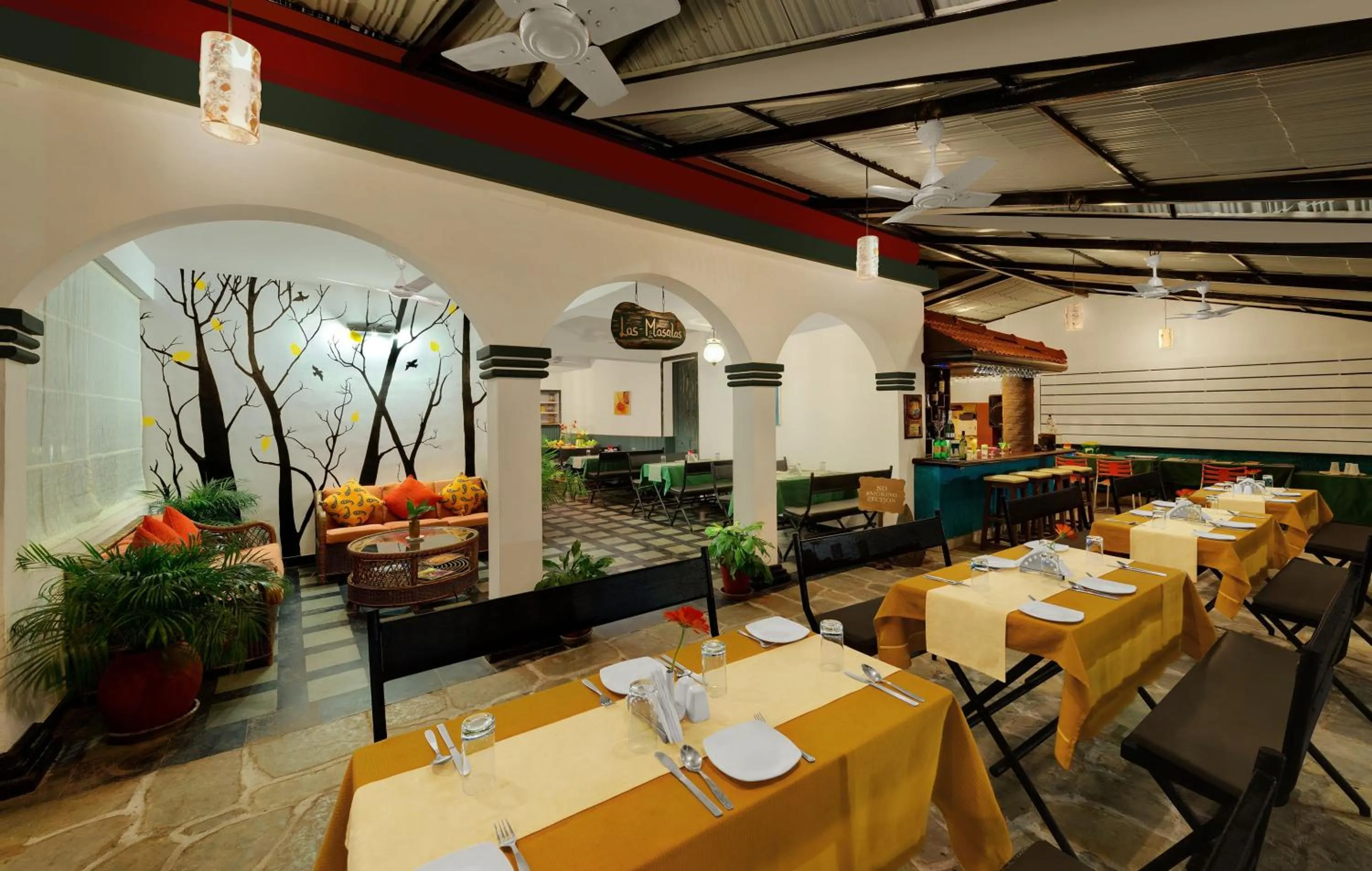 Restaurant/places to eat in Santiago Beach Resort