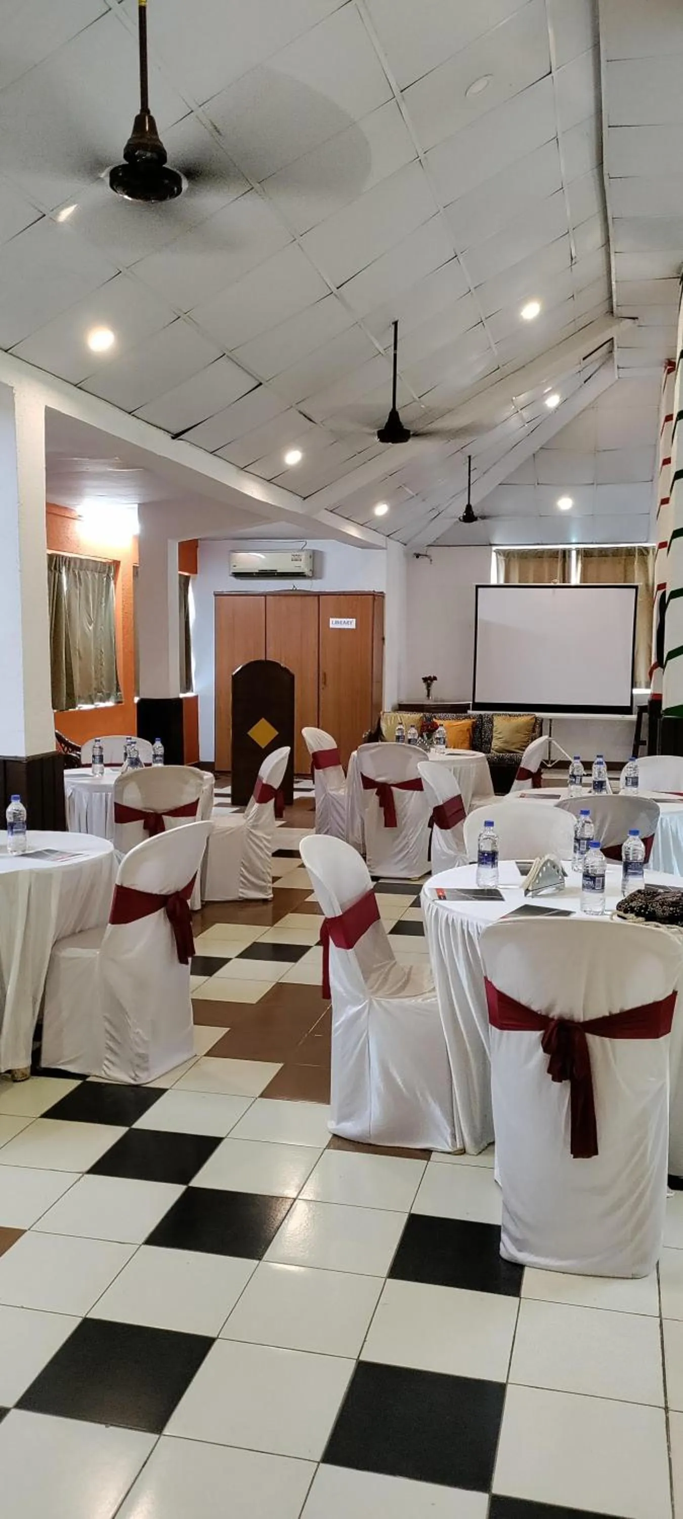 Meeting/conference room in Santiago Beach Resort