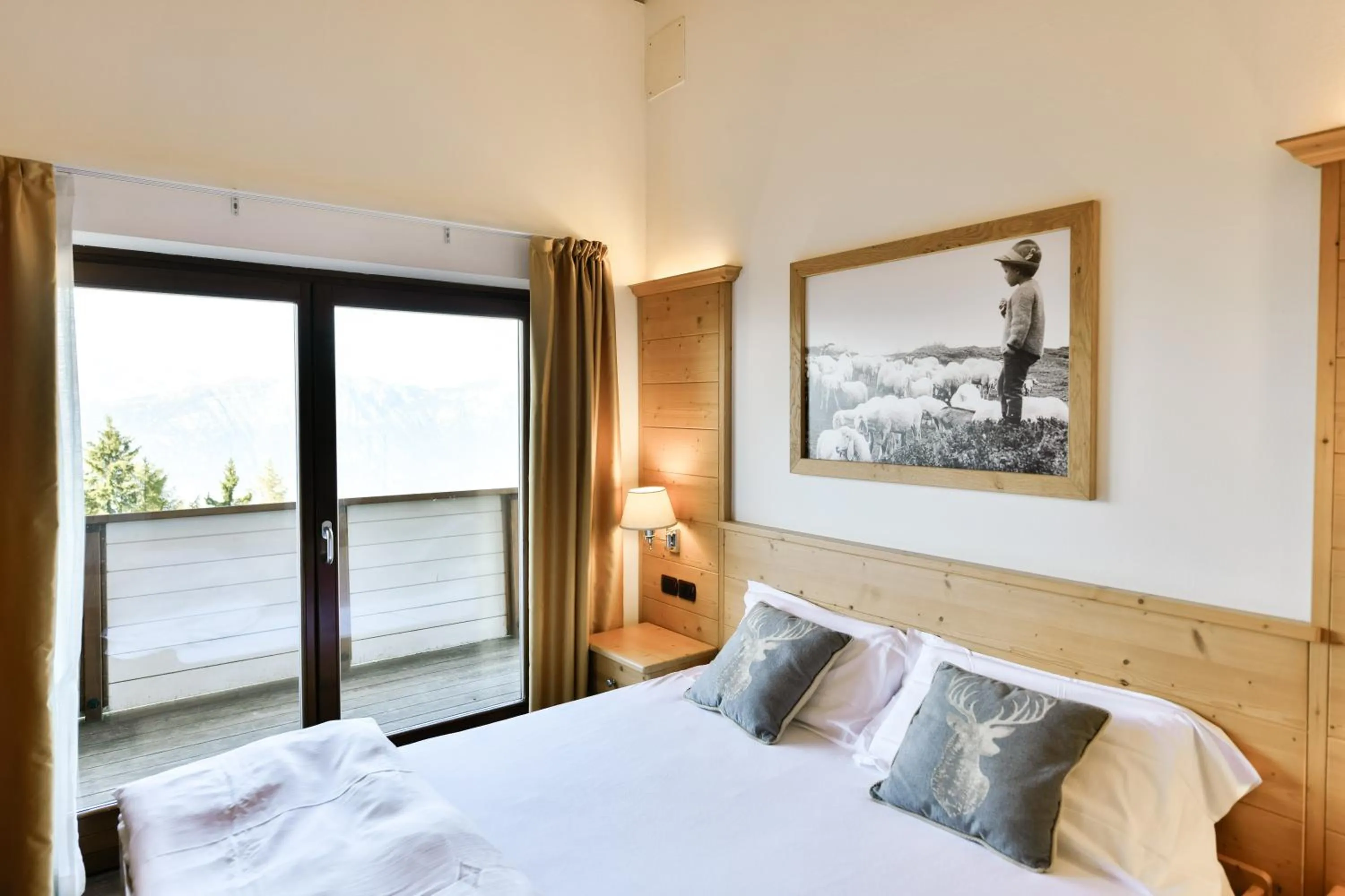 Bed in Chalet Caminetto