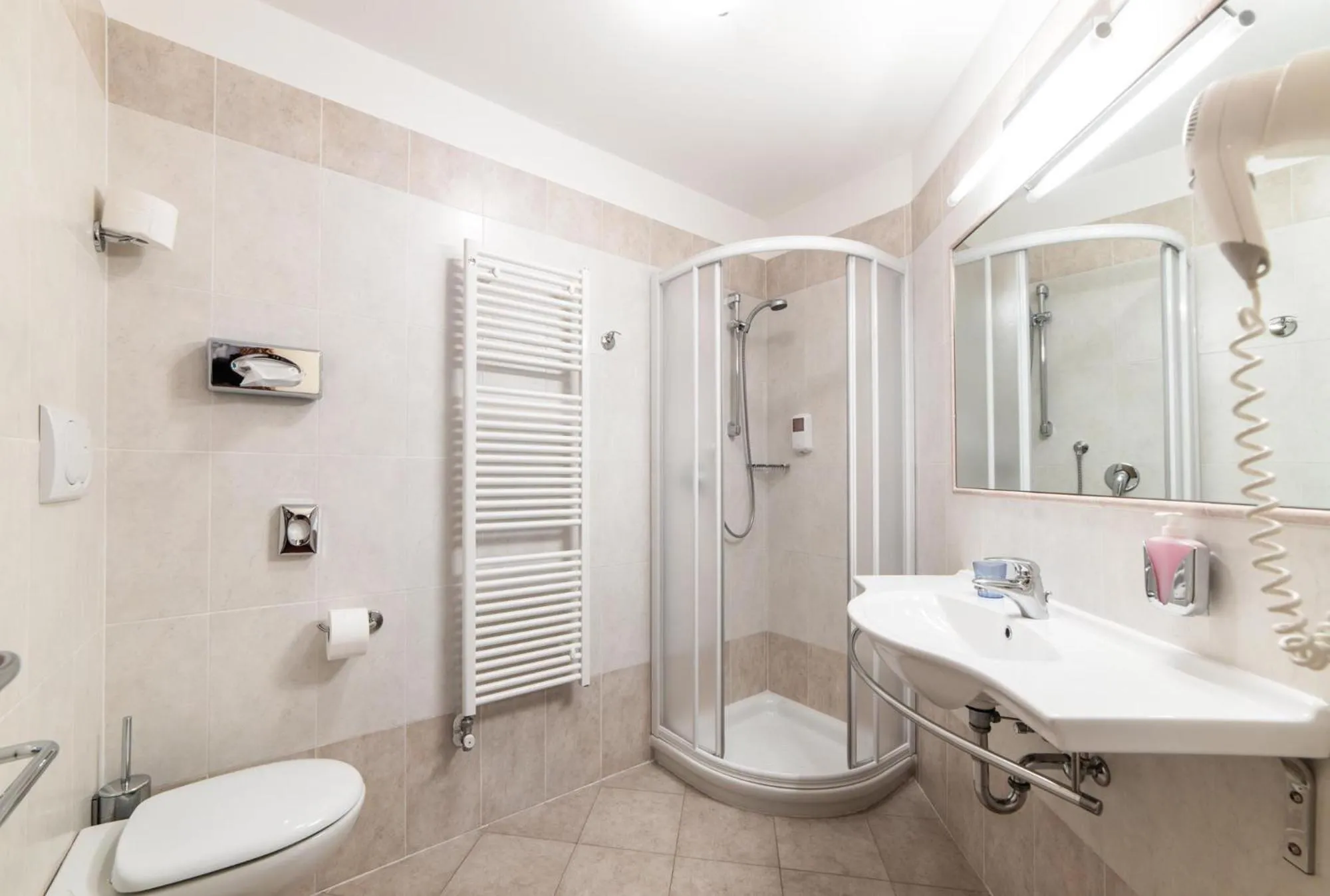 Shower in Chalet Caminetto