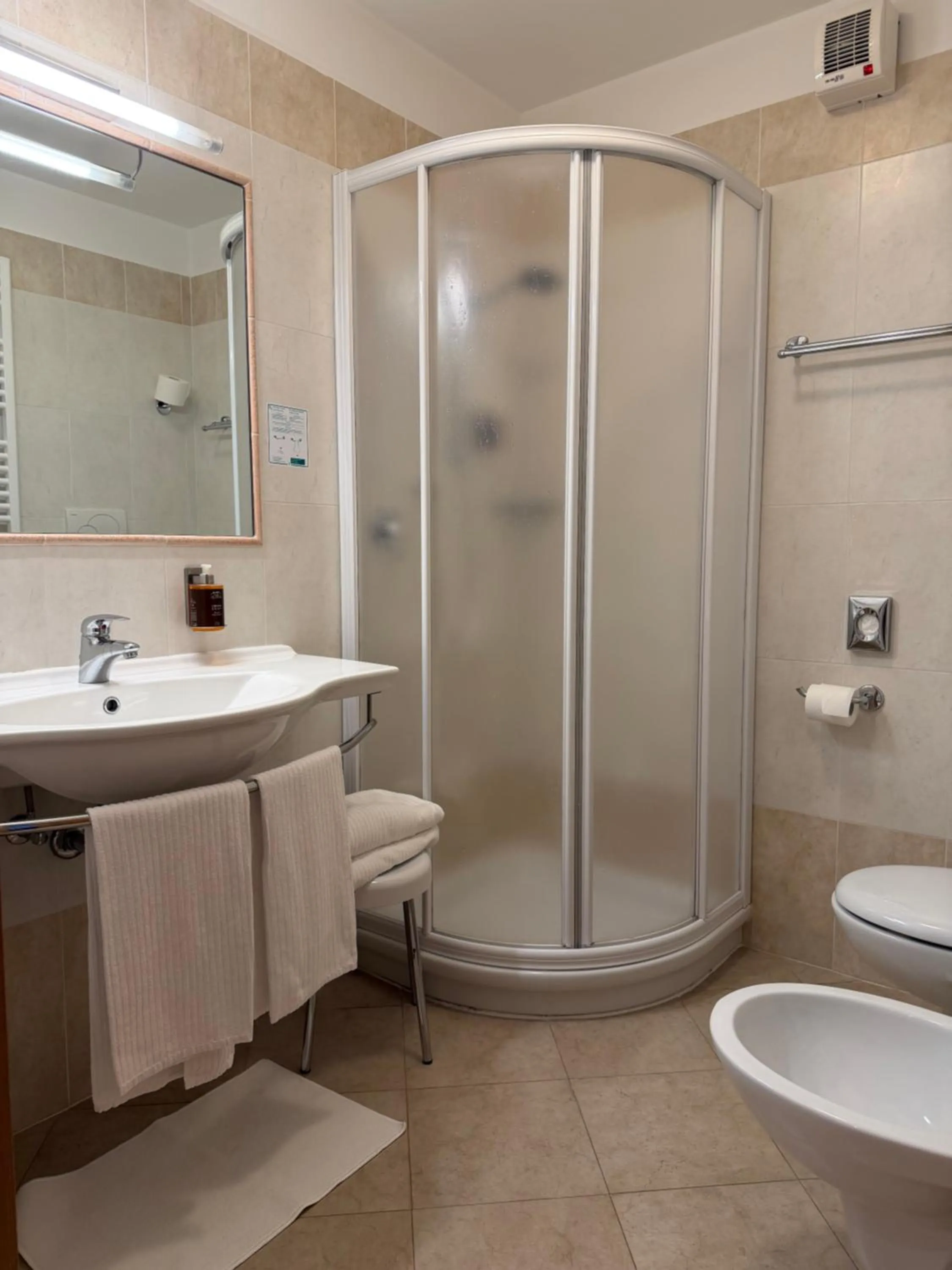 Shower in Chalet Caminetto