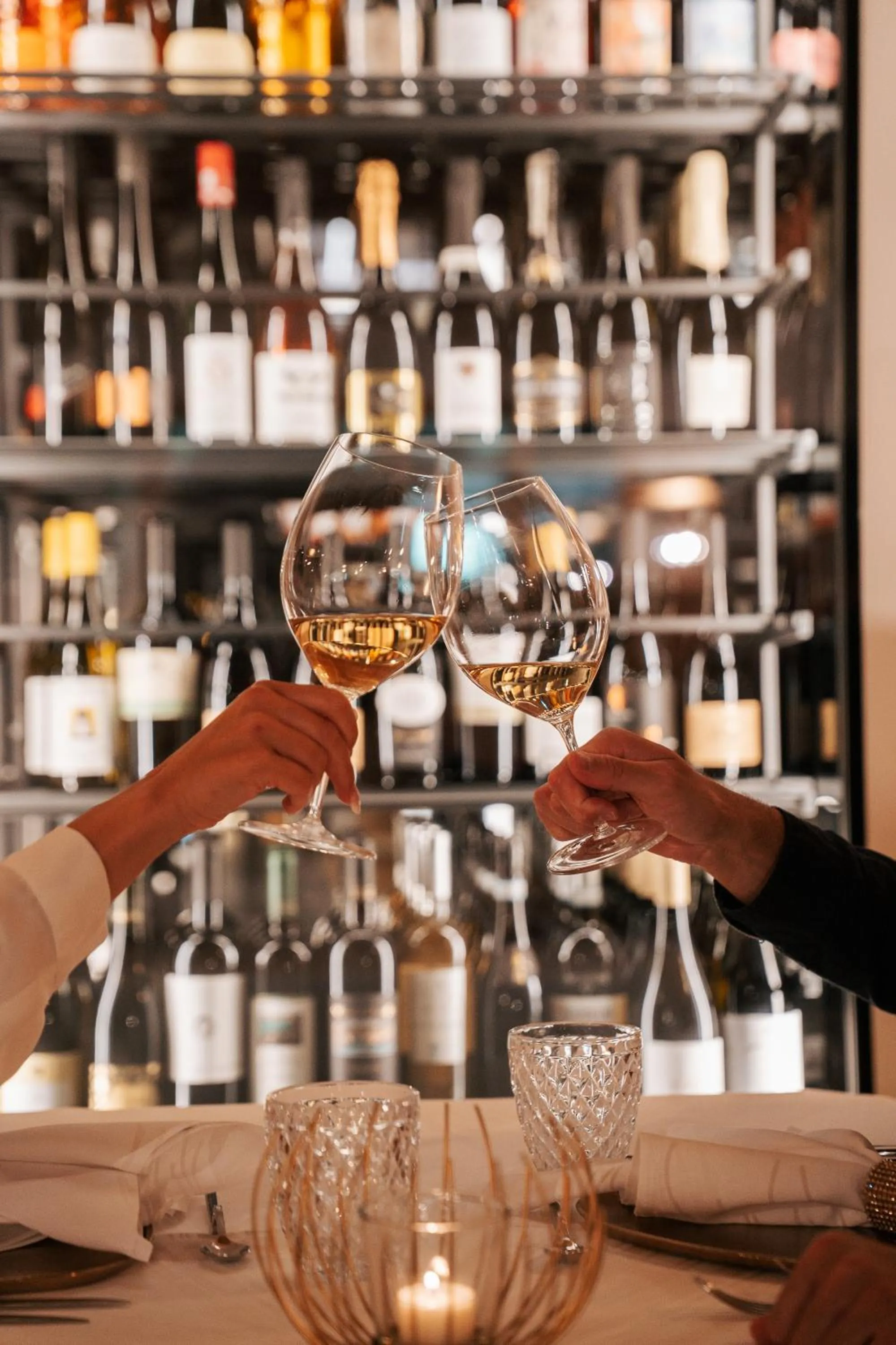 Restaurant/places to eat in Hotel La Majun