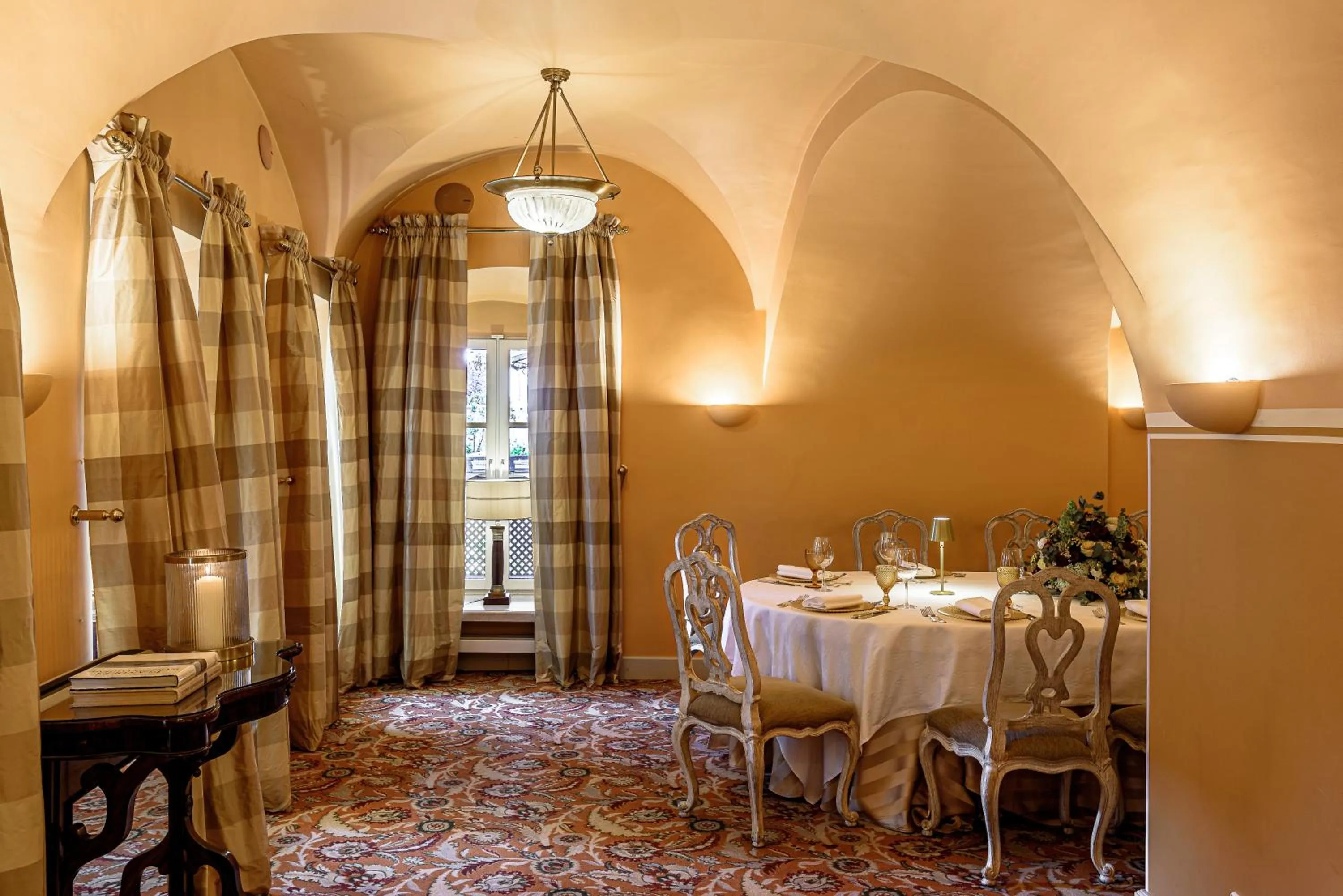 Meeting/conference room in NARUTIS Hotel - Small Luxury Hotels of The World