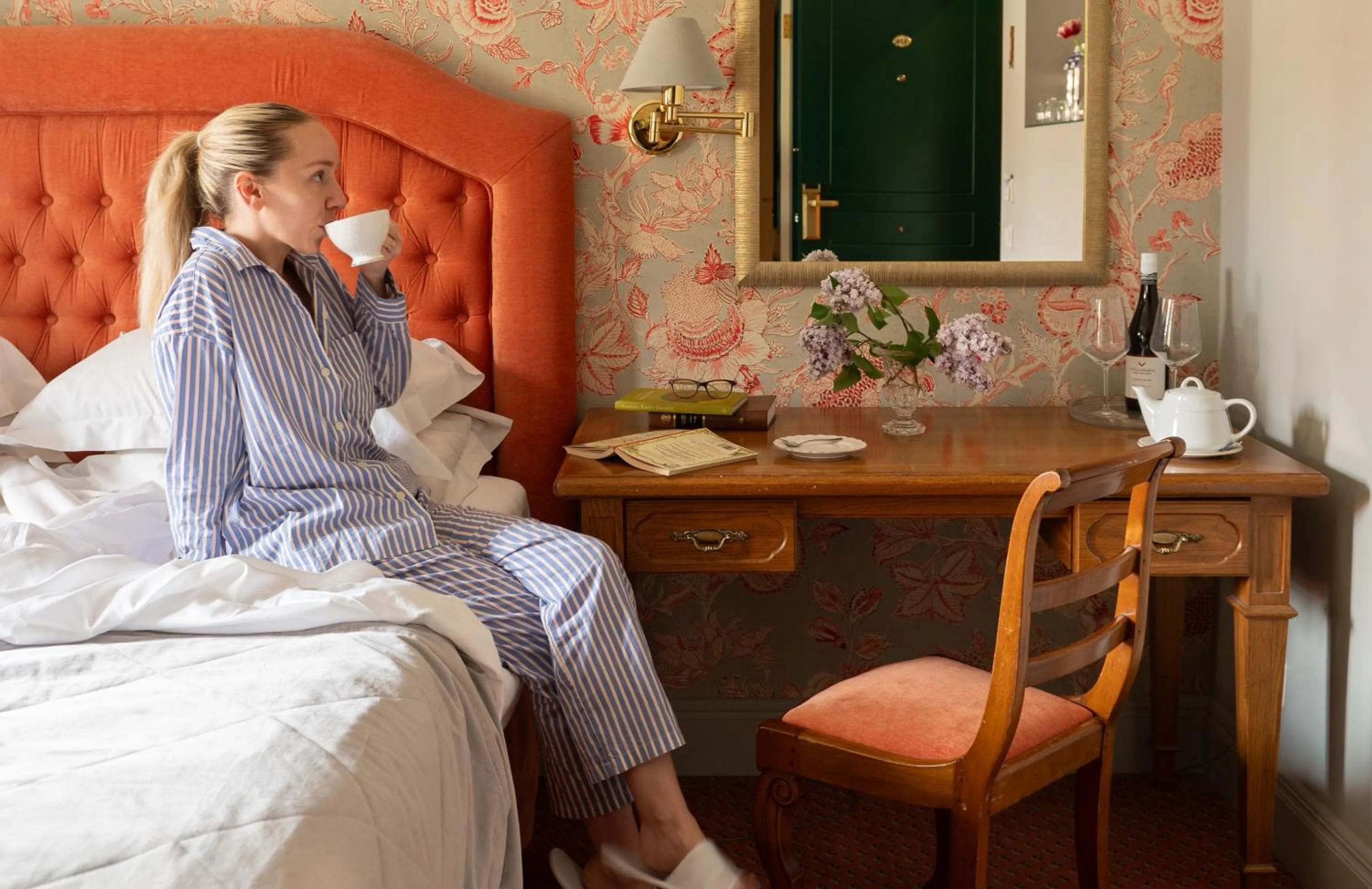 Living room, Bed in NARUTIS Hotel - Small Luxury Hotels of The World