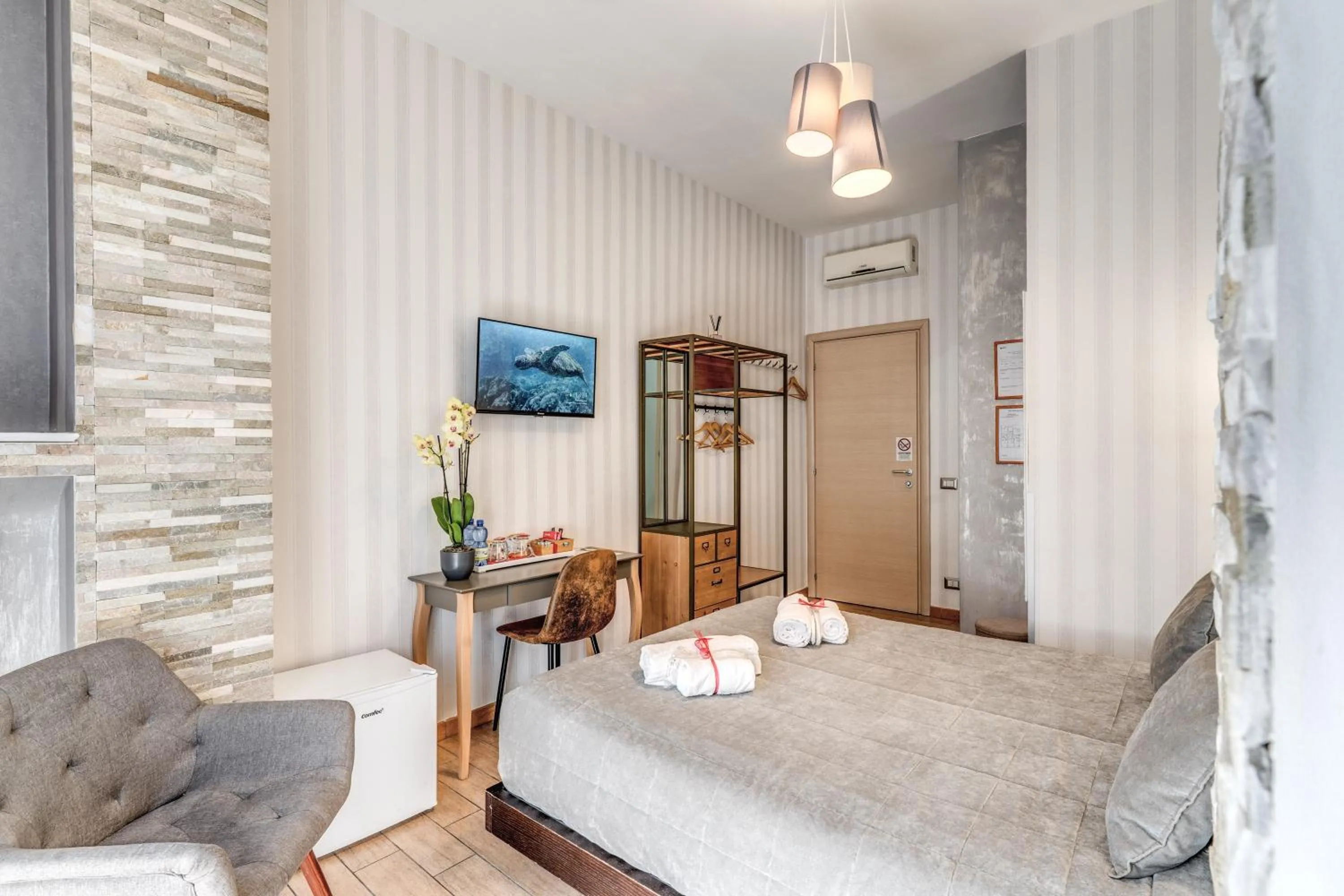 Bedroom, Bed in Marta Inn