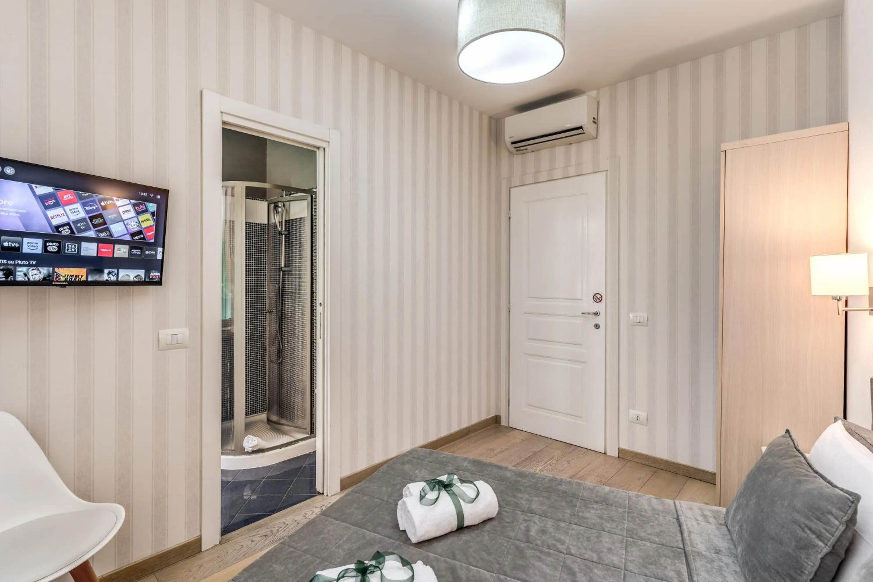 Photo of the whole room, Bed in Marta Inn