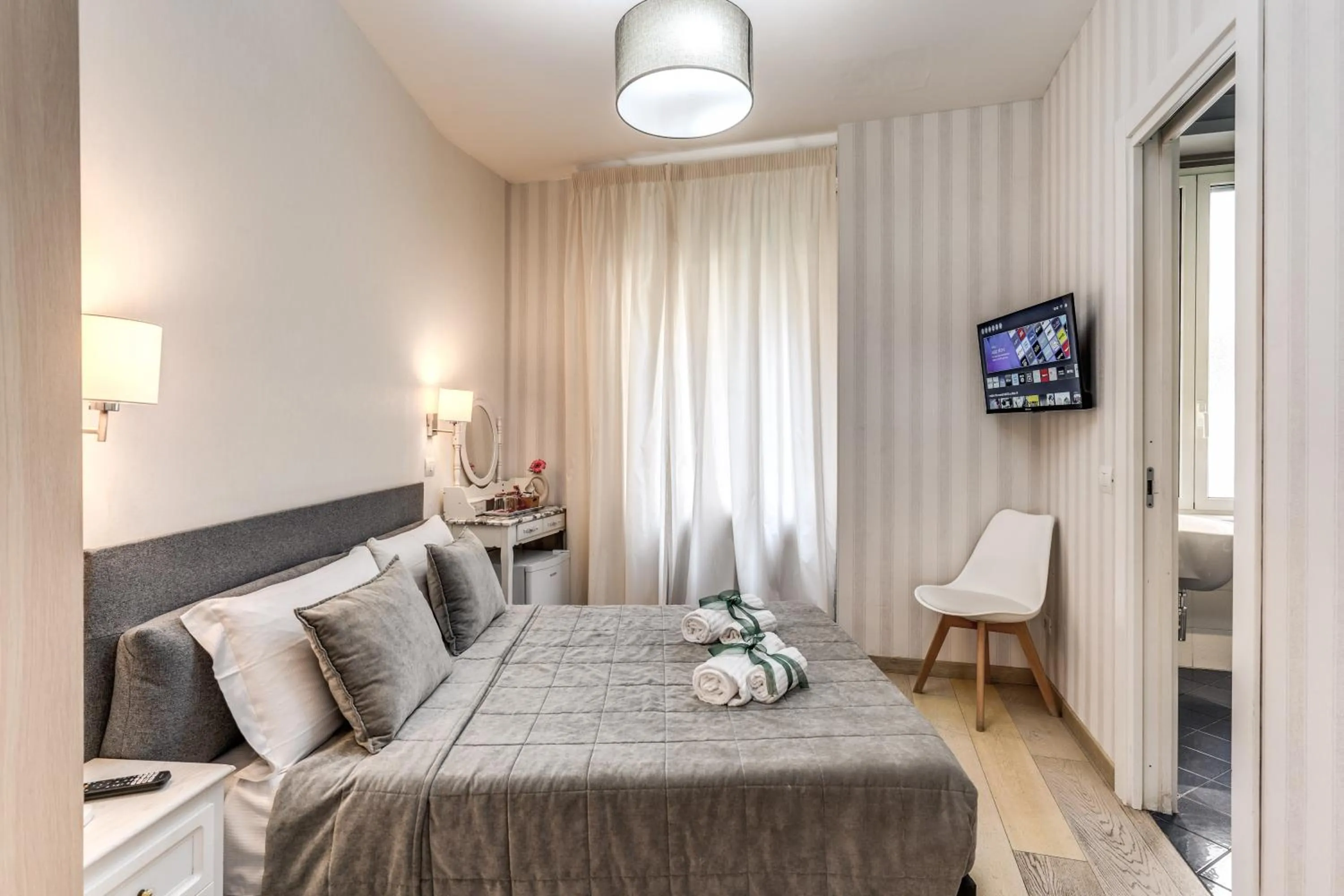 Photo of the whole room, Bed in Marta Inn