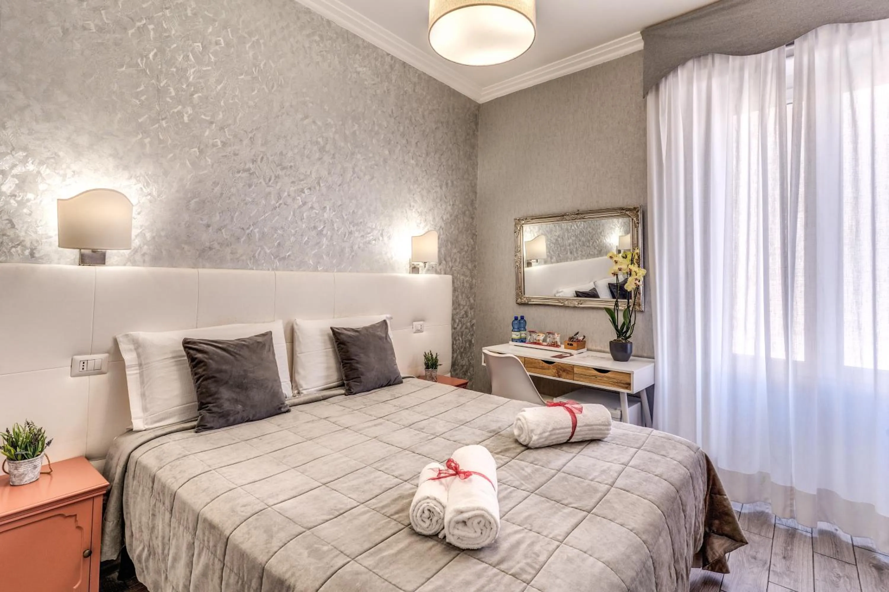 Photo of the whole room, Bed in Marta Inn