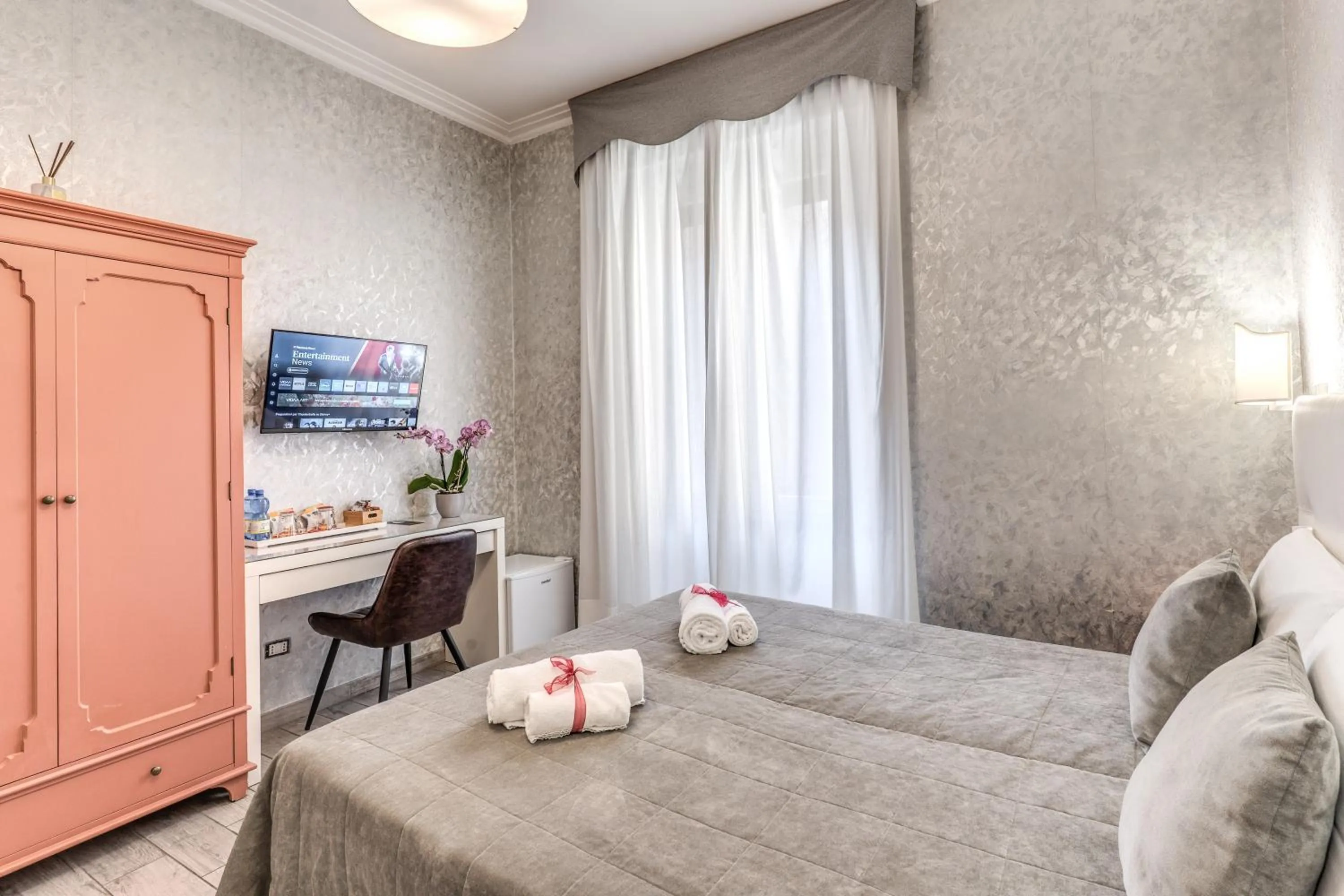 Bedroom, Bed in Marta Inn