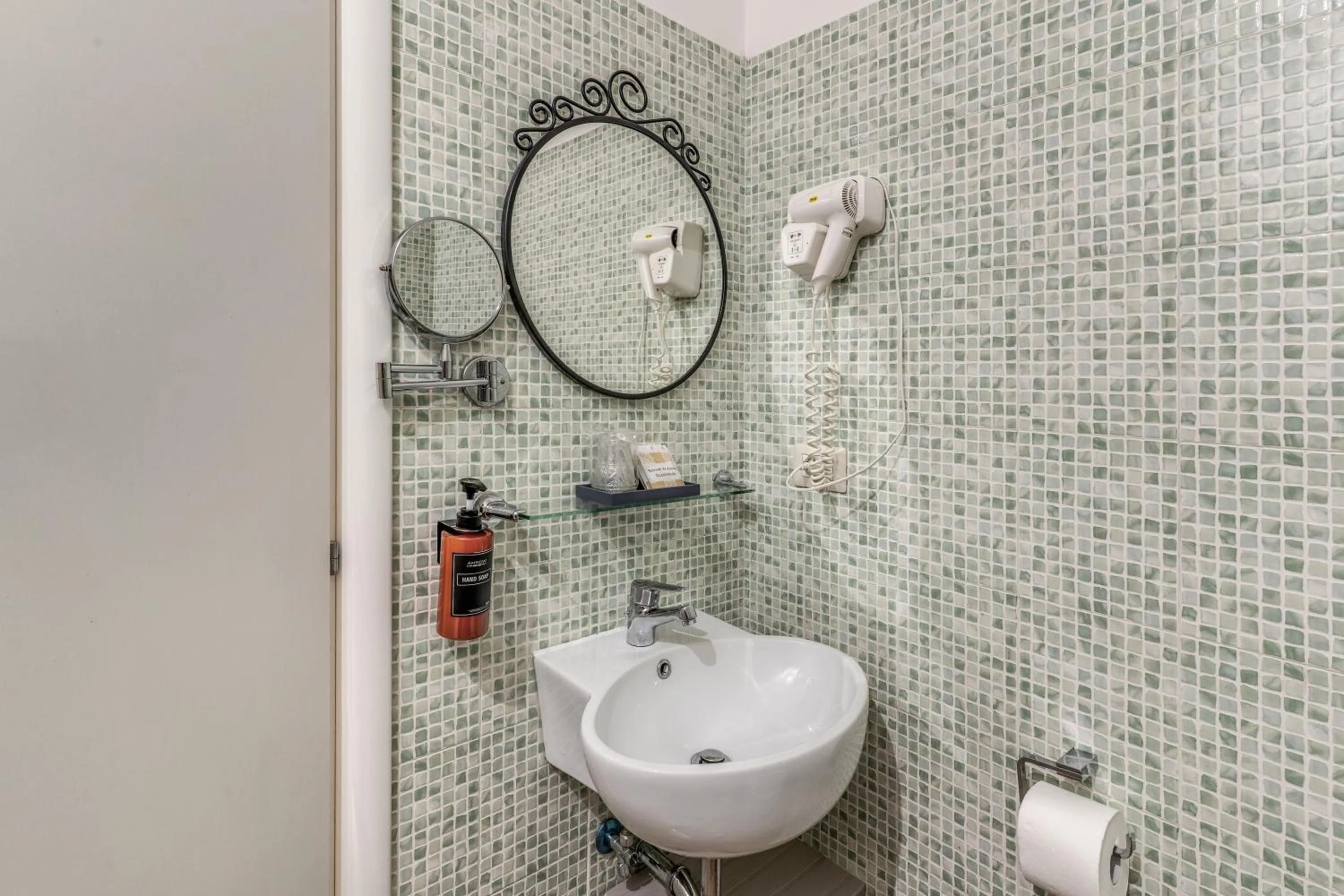 Bathroom in Marta Inn