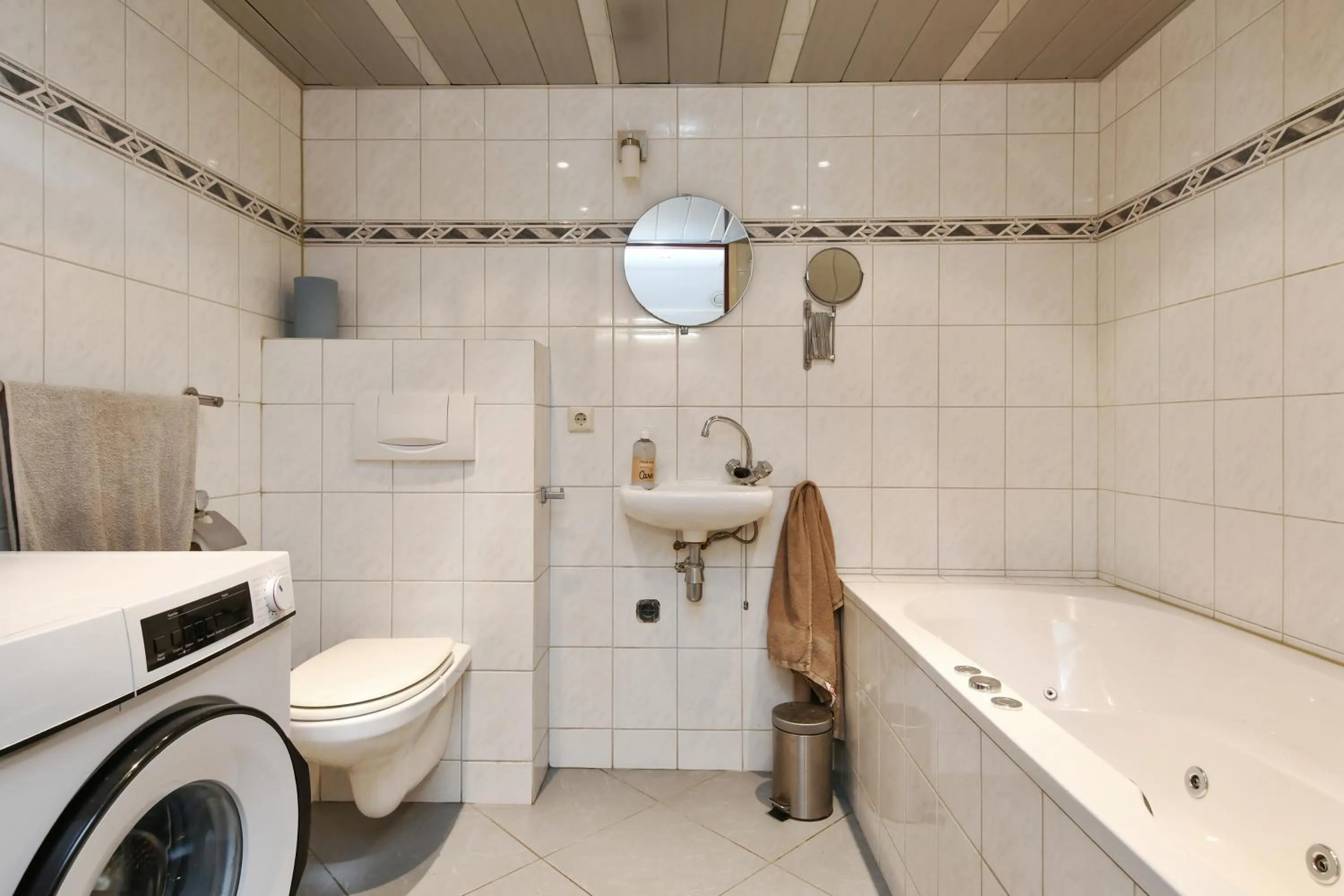 Bathroom in P & P Leudal