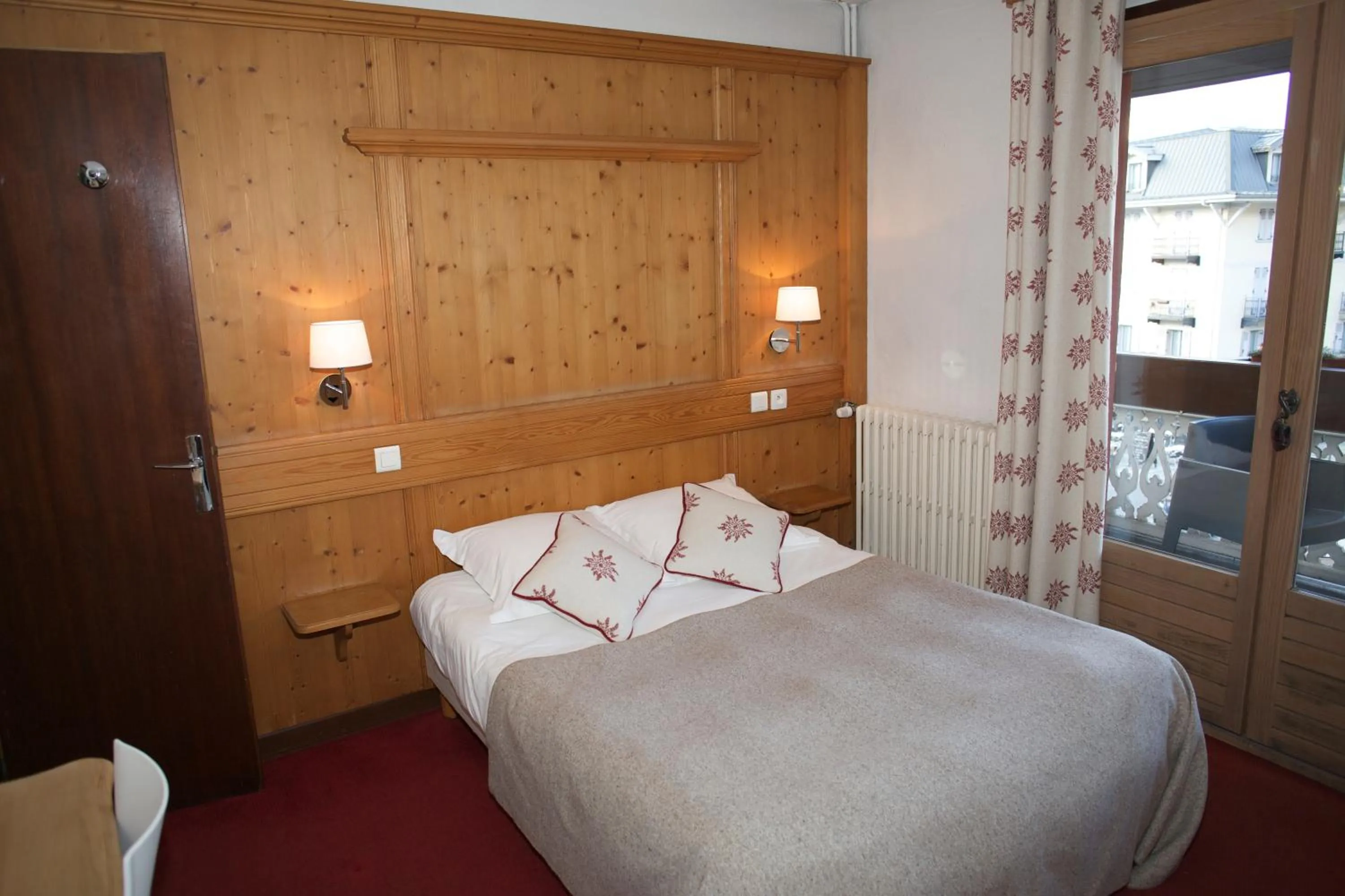 Bed in Hôtel Val d'Este