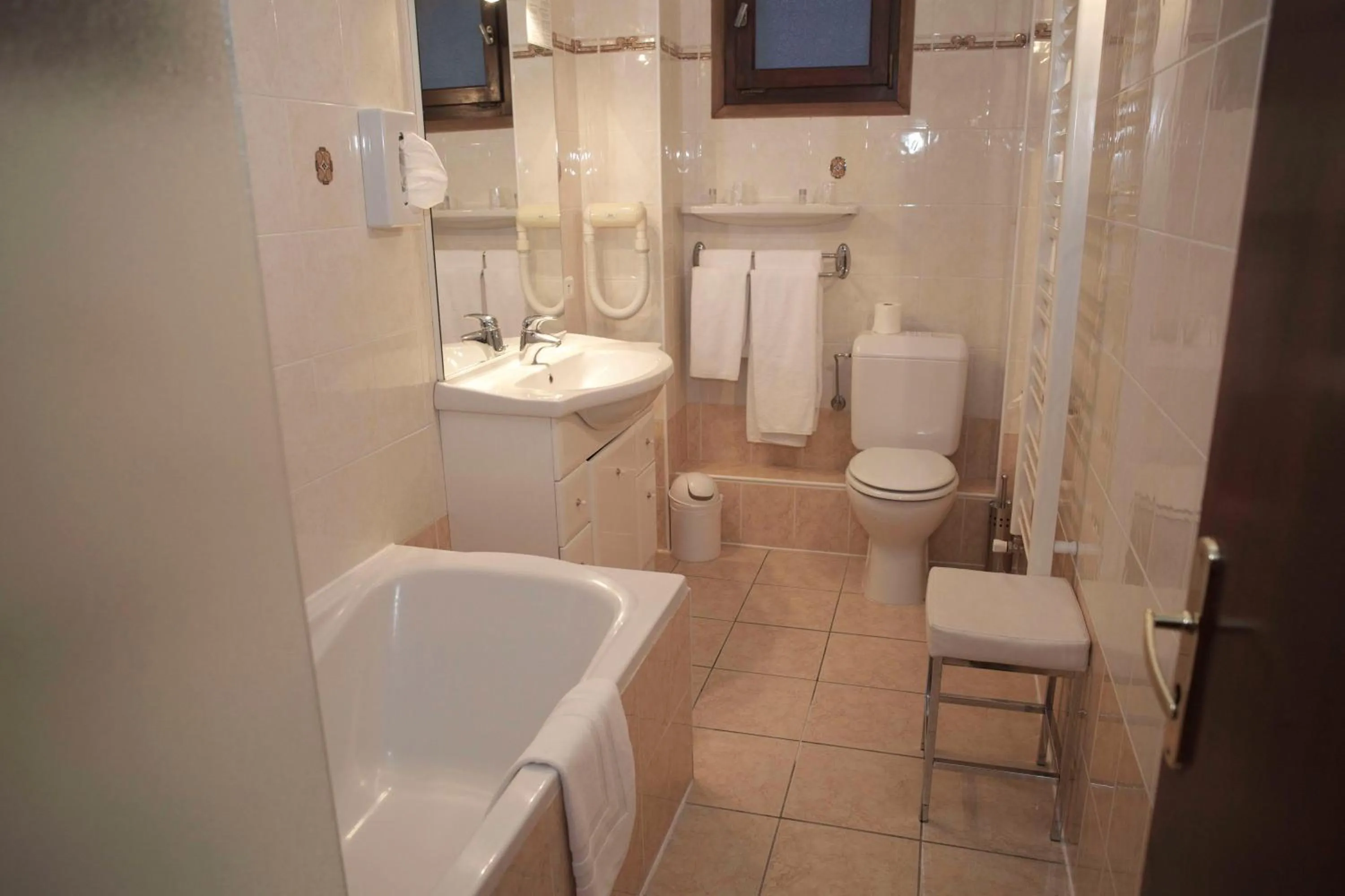 Bathroom in Hôtel Val d'Este