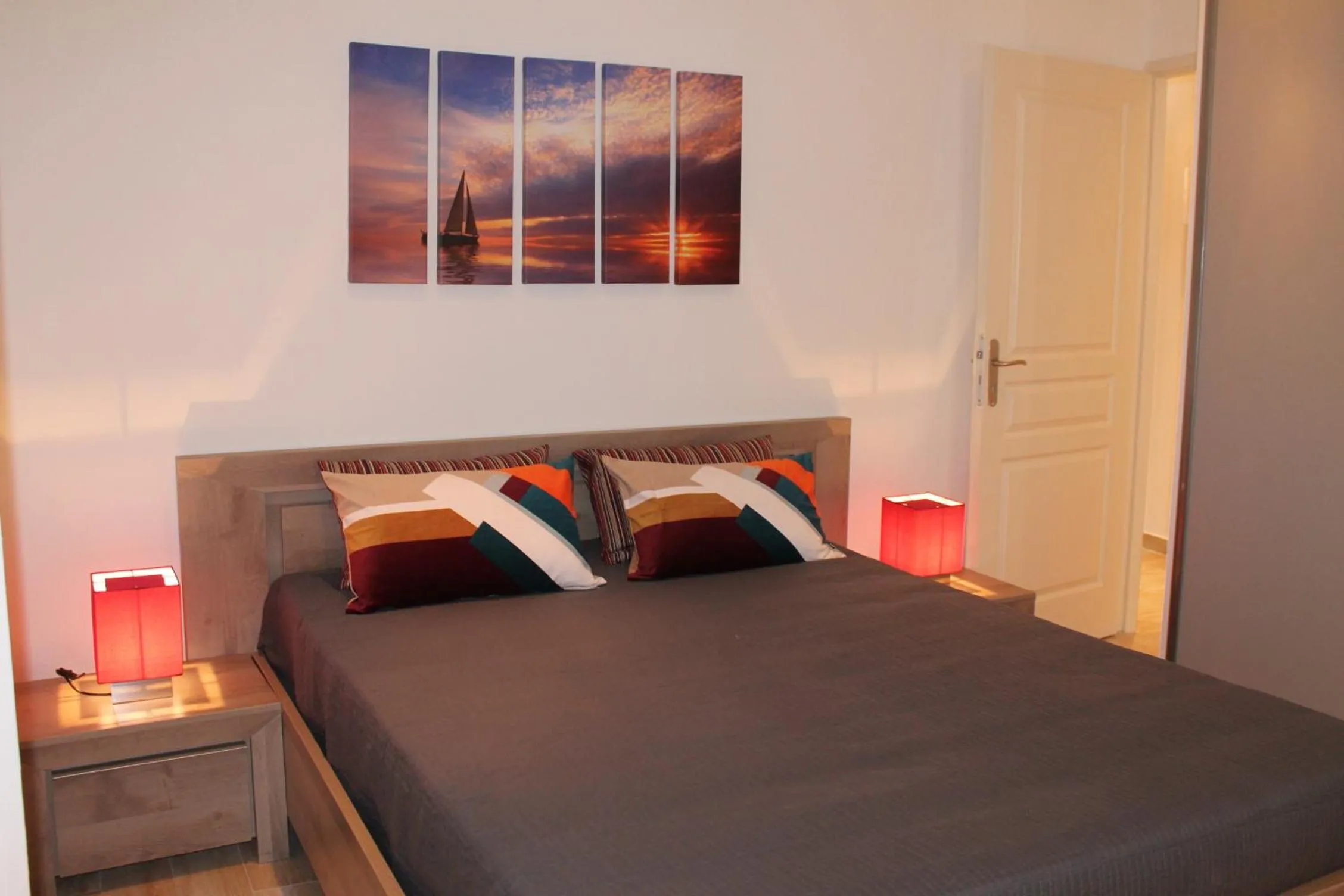 Bedroom, Bed in Les Appartements du Port